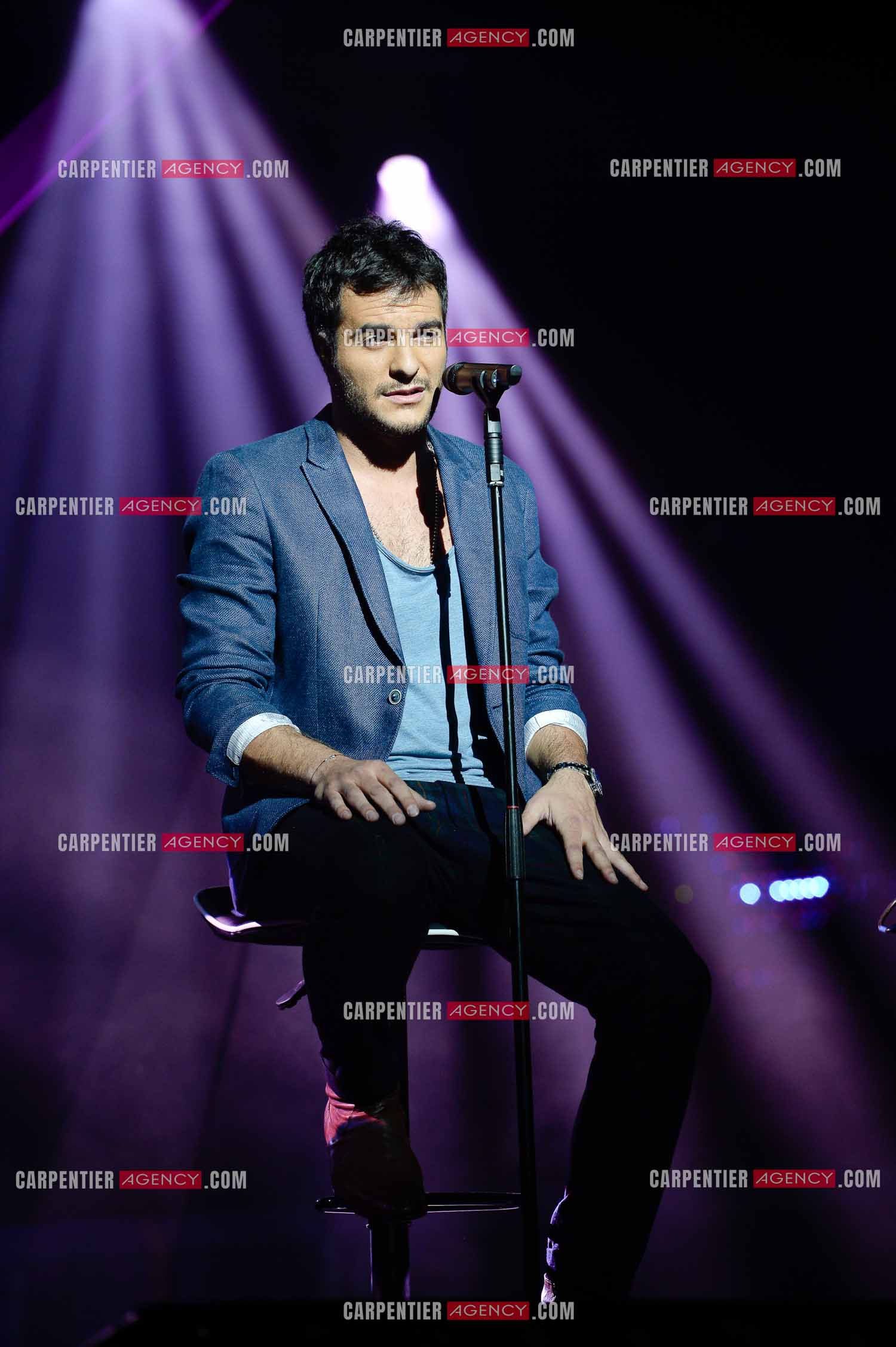 Premiere date pour le chanteur Amir de la tournee THE VOICE 2014 a Amiens le 30 Mai 2014.