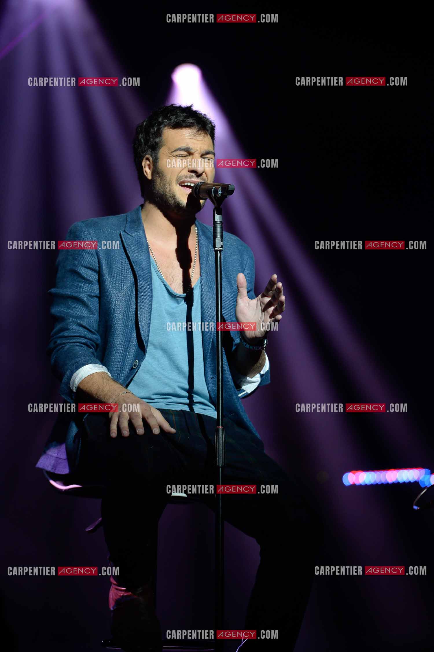 Premiere date pour le chanteur Amir de la tournee THE VOICE 2014 a Amiens le 30 Mai 2014.