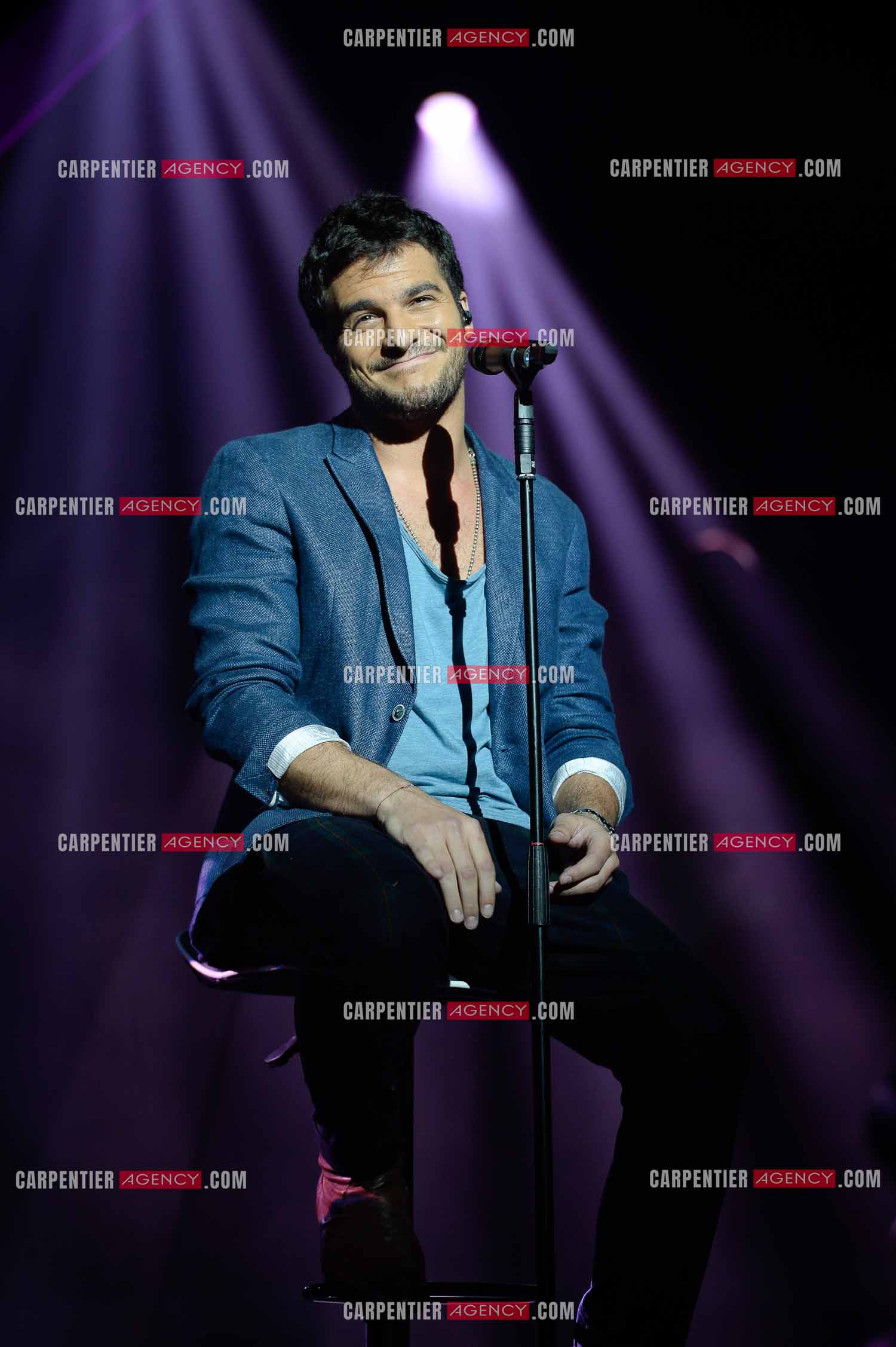 Premiere date pour le chanteur Amir de la tournee THE VOICE 2014 a Amiens le 30 Mai 2014.