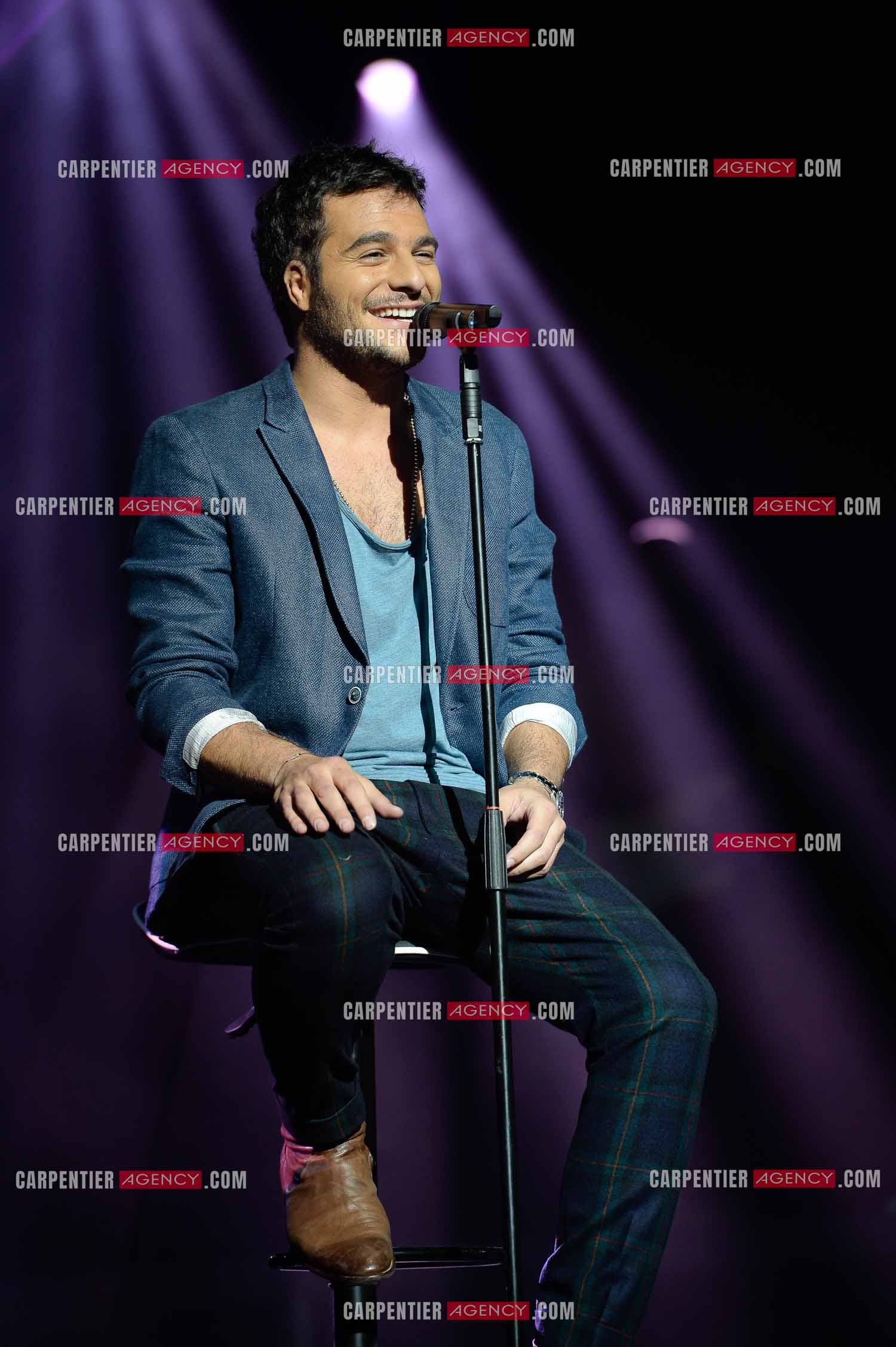Premiere date pour le chanteur Amir de la tournee THE VOICE 2014 a Amiens le 30 Mai 2014.