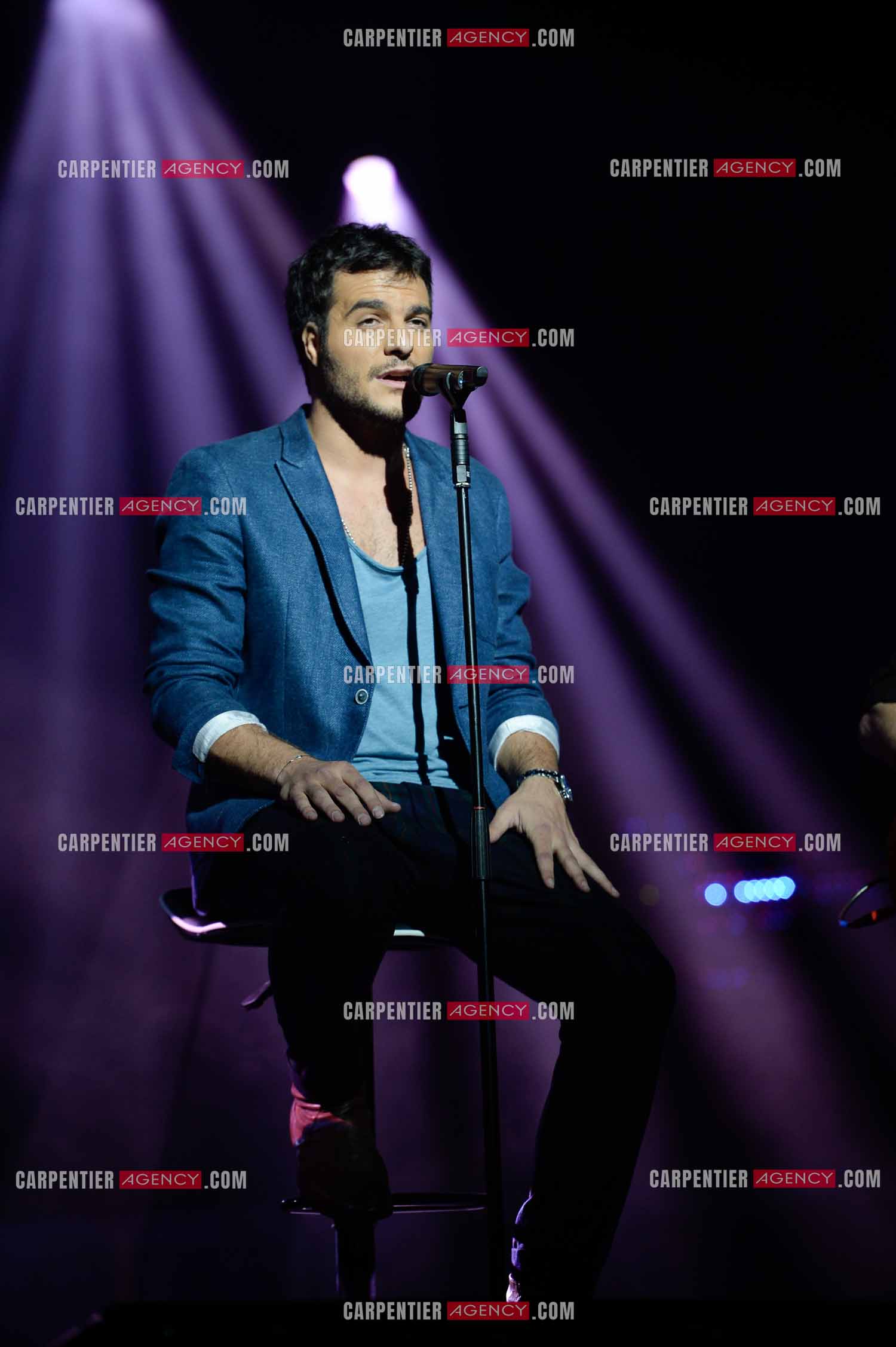 Premiere date pour le chanteur Amir de la tournee THE VOICE 2014 a Amiens le 30 Mai 2014.