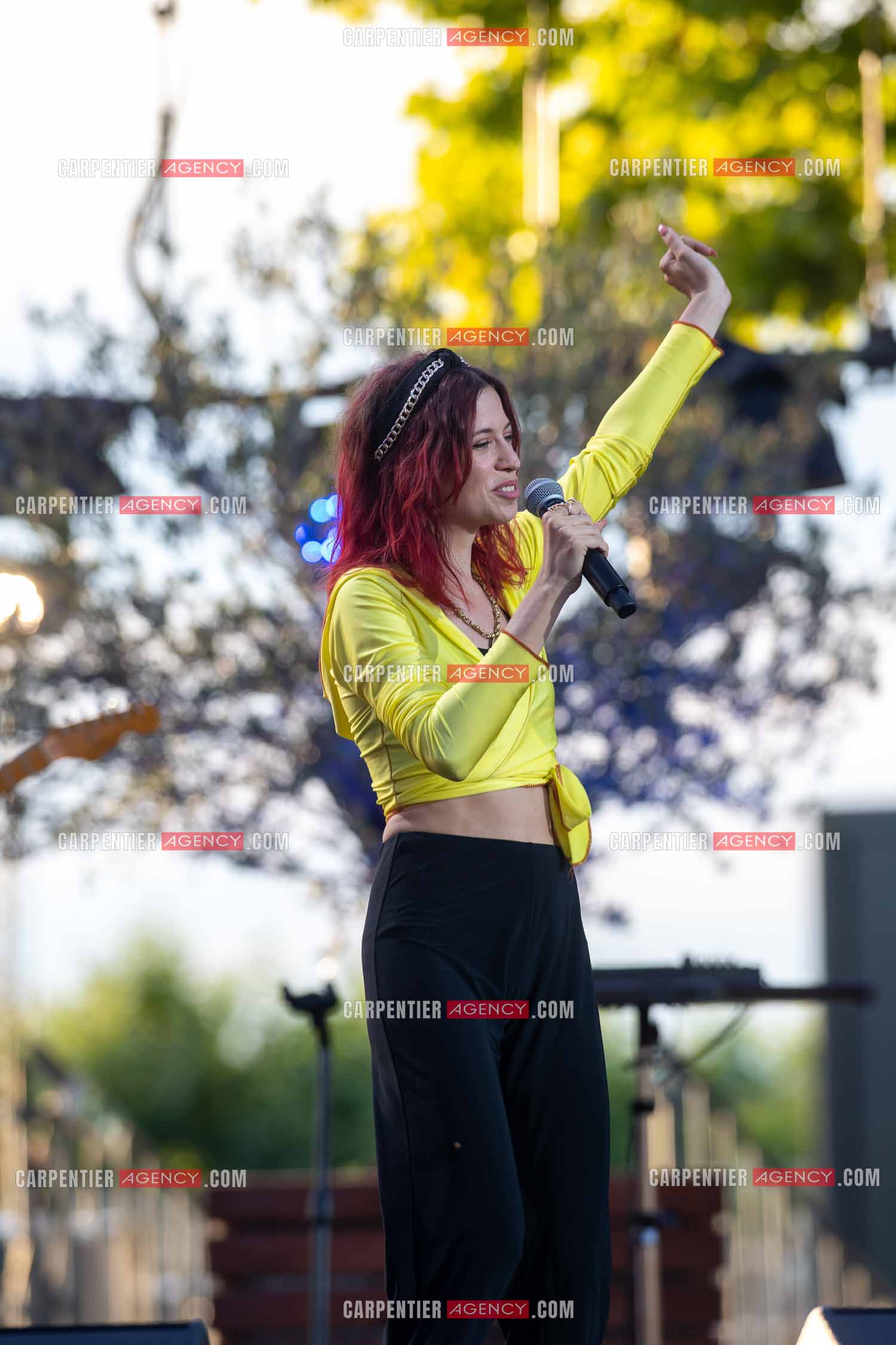 Les Estivales de Culturebox à Montpellier rassemblant plusieurs artistes sur 5 jours pour un concert devant 1000 personnes environ chaque soir. En nouveau talent, la chanteuse Alice Vannoorenberghe ou Alice Vanor dite Alice et Moi.      ( Exclusif )