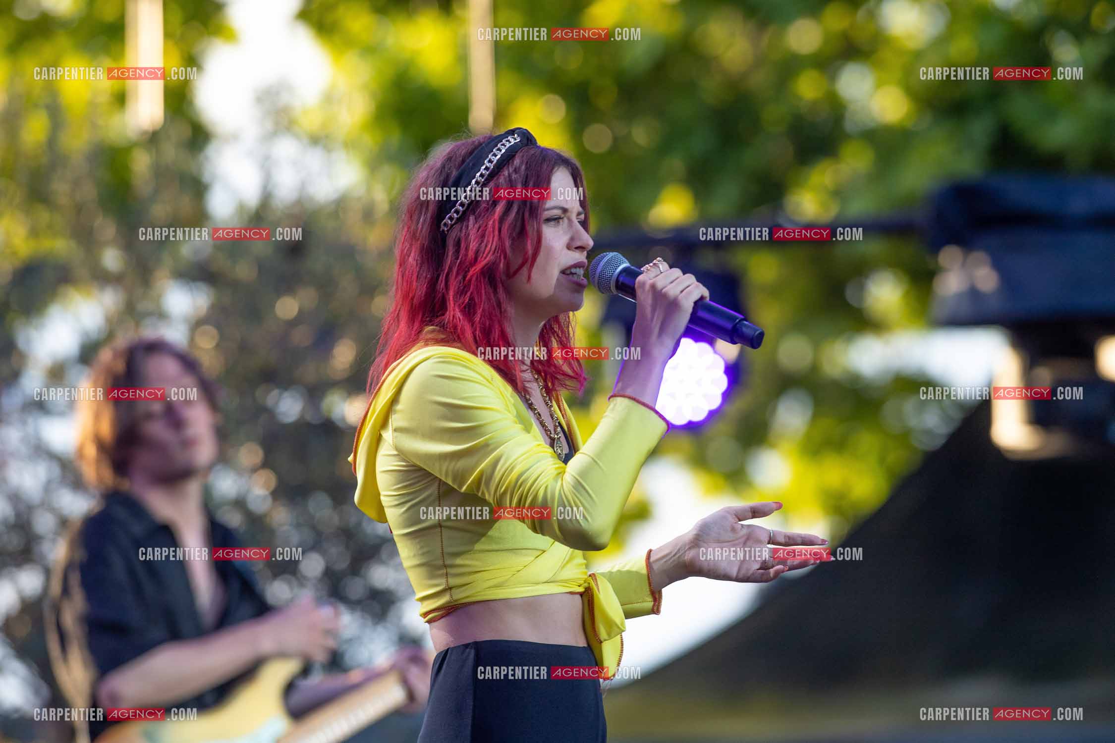 Les Estivales de Culturebox à Montpellier rassemblant plusieurs artistes sur 5 jours pour un concert devant 1000 personnes environ chaque soir. En nouveau talent, la chanteuse Alice Vannoorenberghe ou Alice Vanor dite Alice et Moi.      ( Exclusif )