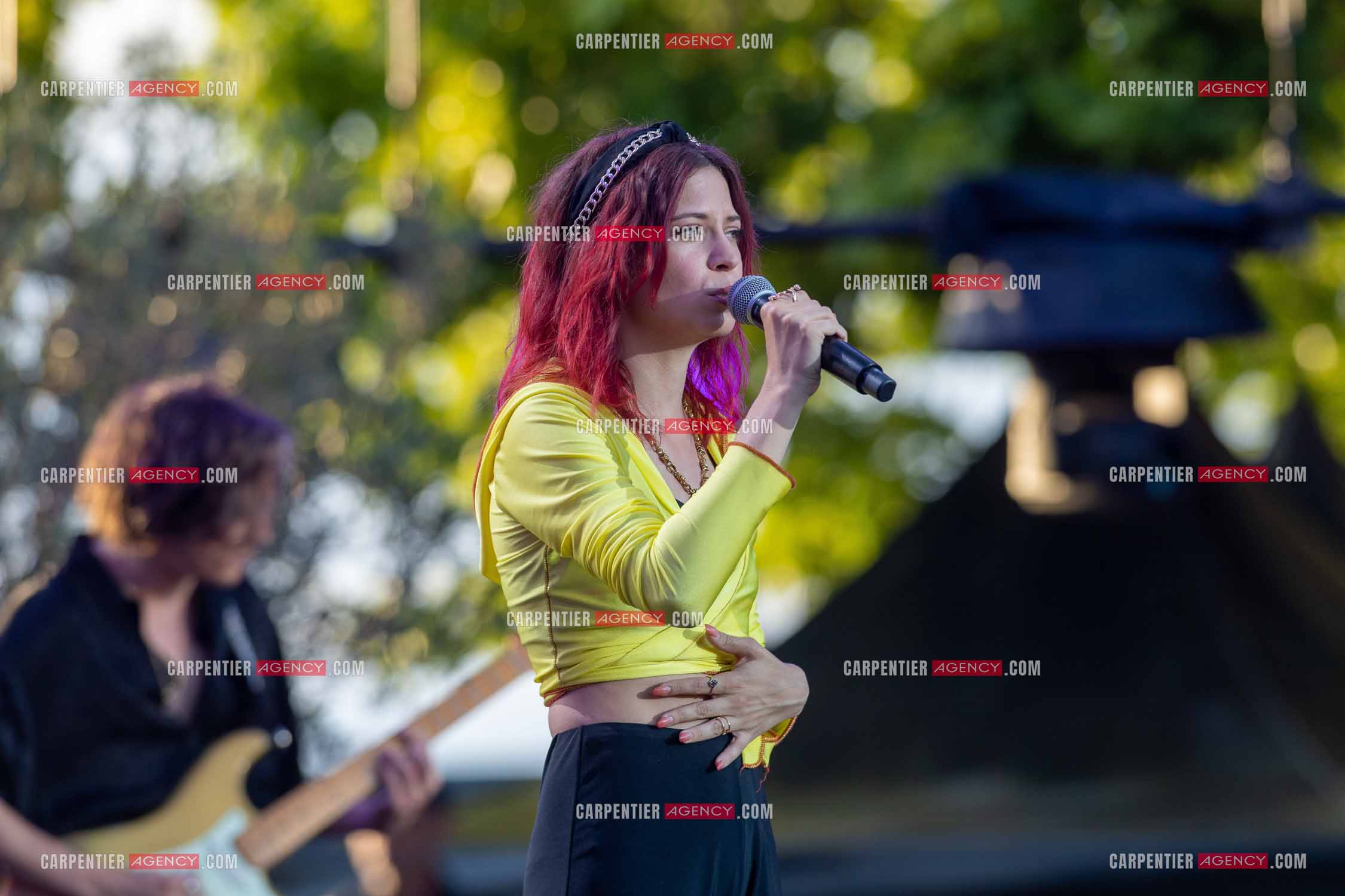 Les Estivales de Culturebox à Montpellier rassemblant plusieurs artistes sur 5 jours pour un concert devant 1000 personnes environ chaque soir. En nouveau talent, la chanteuse Alice Vannoorenberghe ou Alice Vanor dite Alice et Moi.      ( Exclusif )