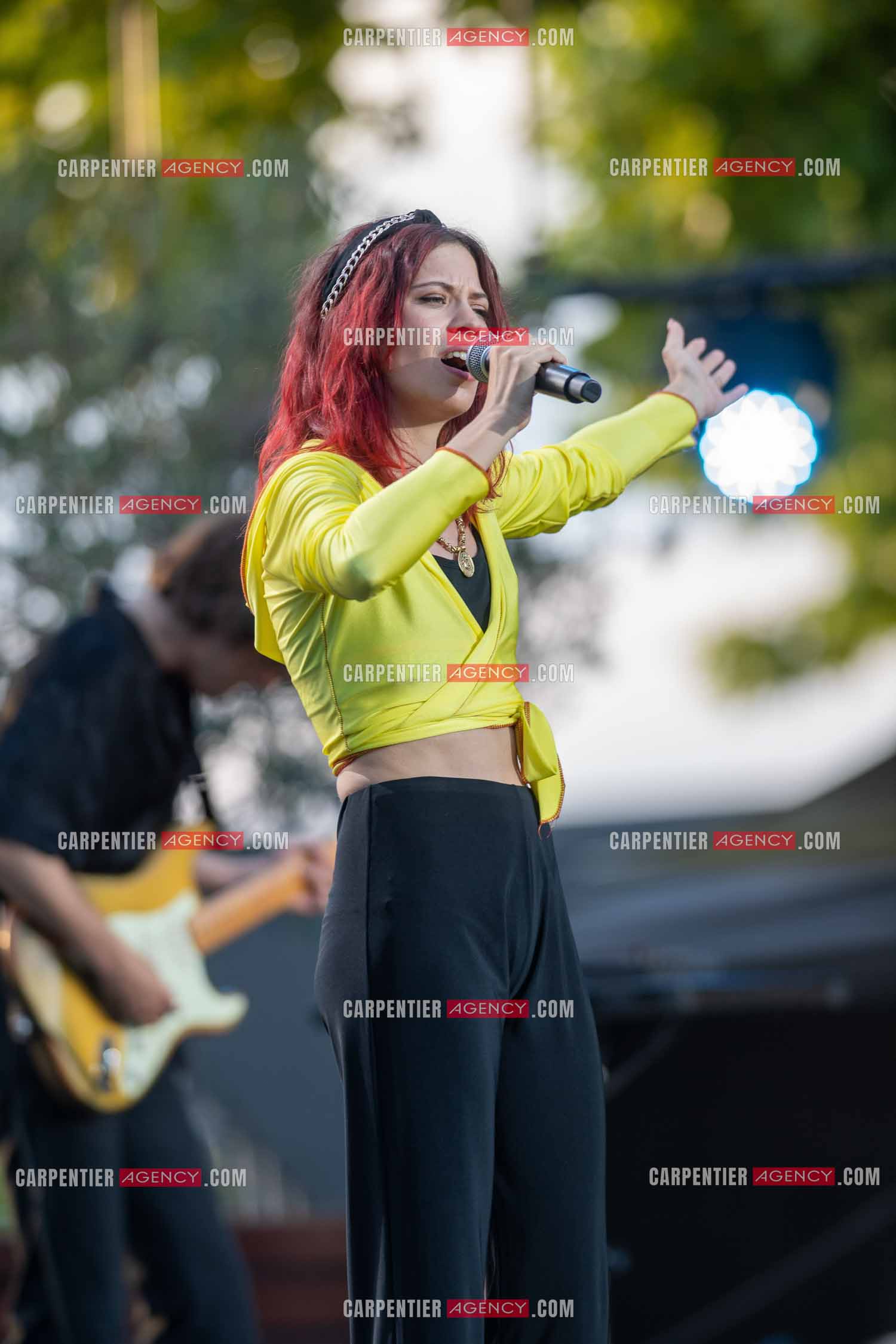 Les Estivales de Culturebox à Montpellier rassemblant plusieurs artistes sur 5 jours pour un concert devant 1000 personnes environ chaque soir. En nouveau talent, la chanteuse Alice Vannoorenberghe ou Alice Vanor dite Alice et Moi.      ( Exclusif )