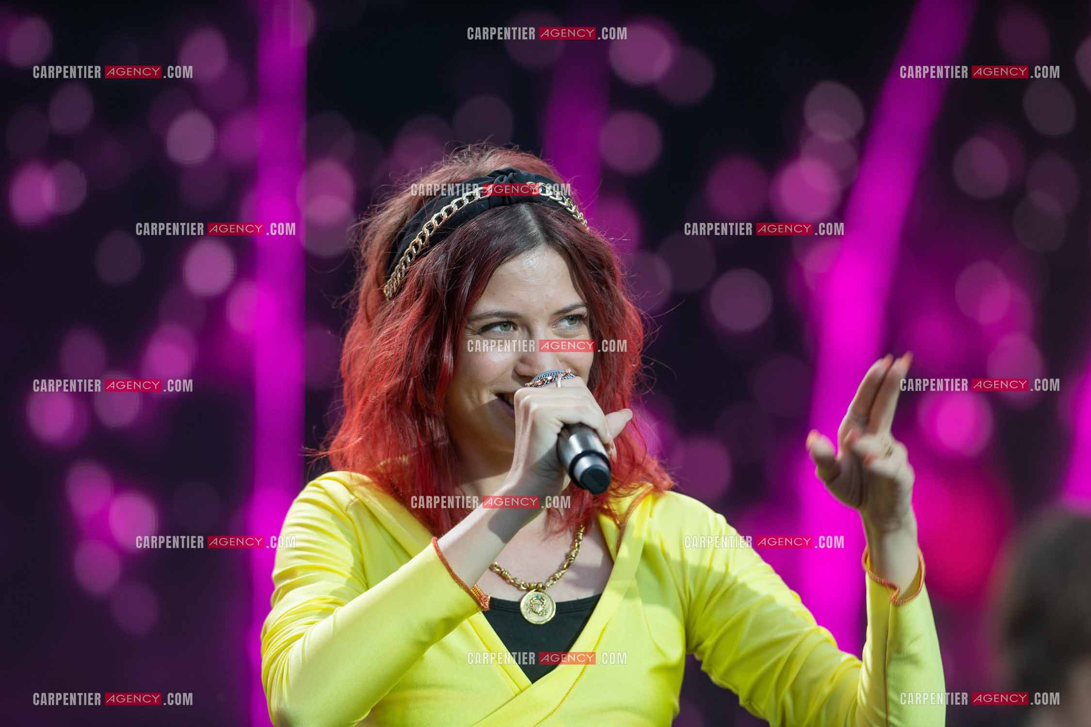 Les Estivales de Culturebox à Montpellier rassemblant plusieurs artistes sur 5 jours pour un concert devant 1000 personnes environ chaque soir. En nouveau talent, la chanteuse Alice Vannoorenberghe ou Alice Vanor dite Alice et Moi.      ( Exclusif )