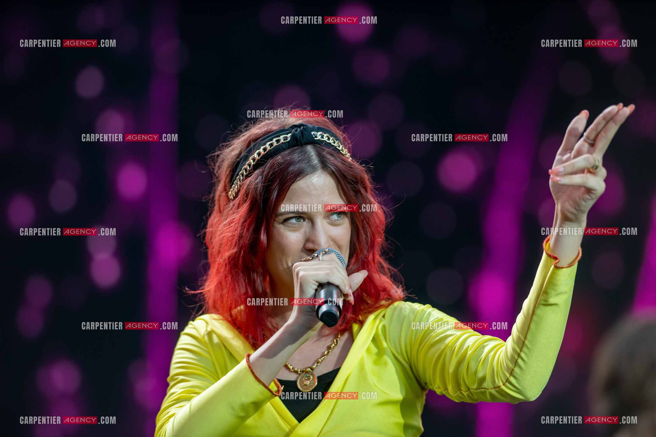 Les Estivales de Culturebox à Montpellier rassemblant plusieurs artistes sur 5 jours pour un concert devant 1000 personnes environ chaque soir. En nouveau talent, la chanteuse Alice Vannoorenberghe ou Alice Vanor dite Alice et Moi.      ( Exclusif )
