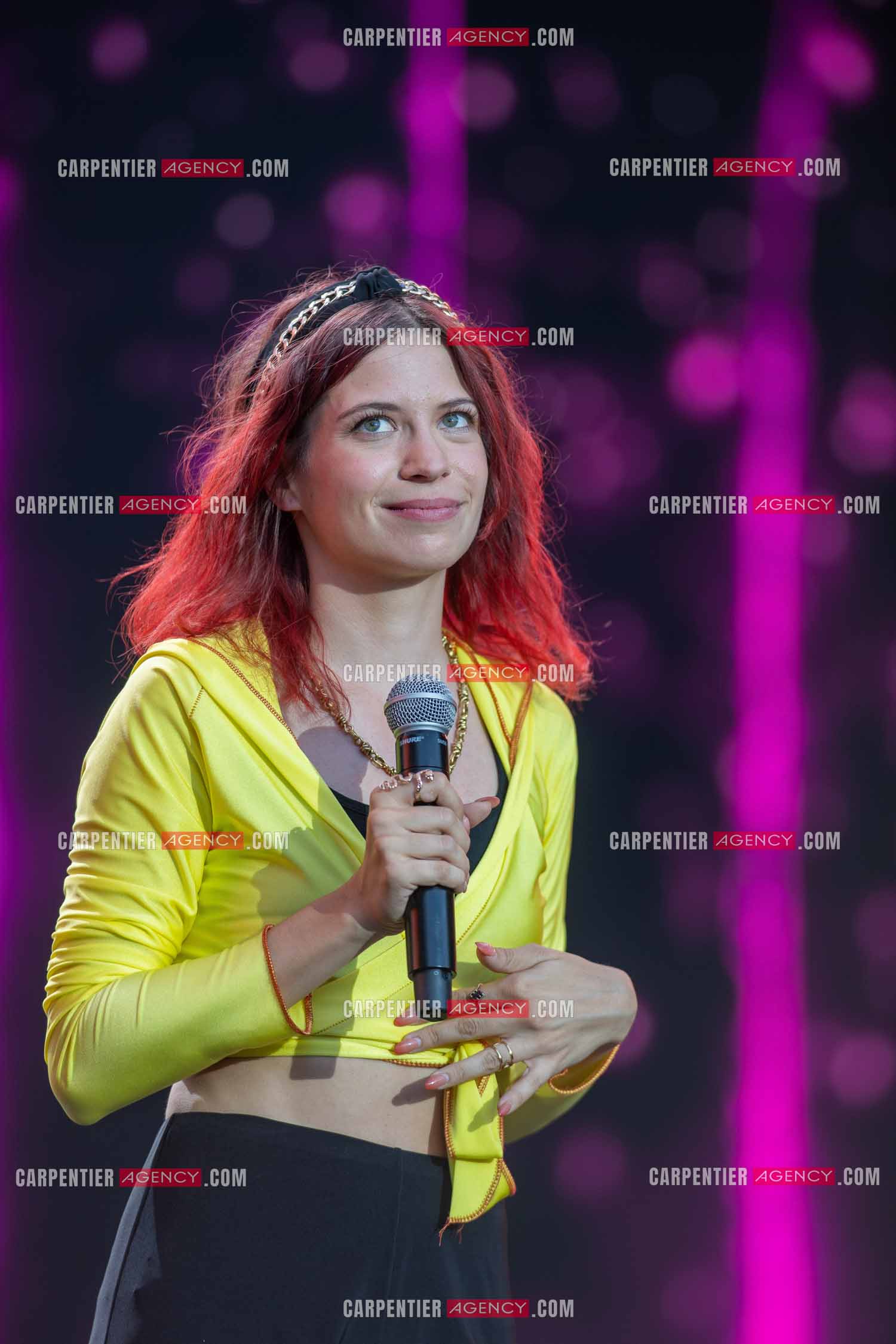 Les Estivales de Culturebox à Montpellier rassemblant plusieurs artistes sur 5 jours pour un concert devant 1000 personnes environ chaque soir. En nouveau talent, la chanteuse Alice Vannoorenberghe ou Alice Vanor dite Alice et Moi.      ( Exclusif )