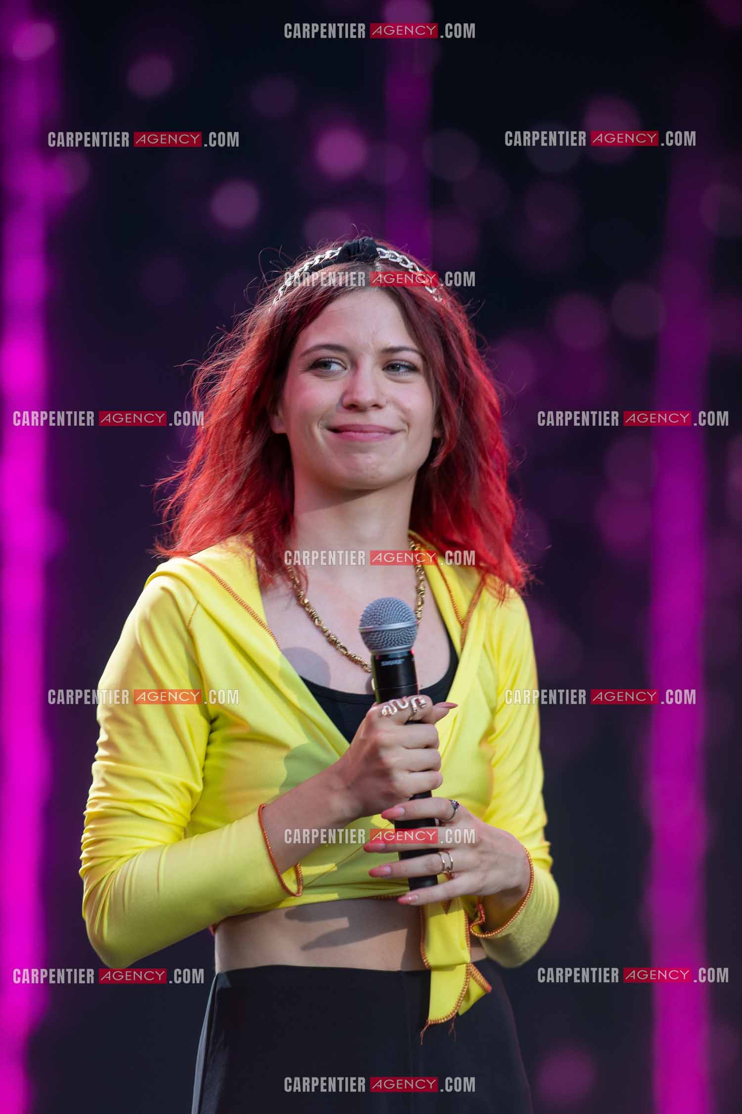 Les Estivales de Culturebox à Montpellier rassemblant plusieurs artistes sur 5 jours pour un concert devant 1000 personnes environ chaque soir. En nouveau talent, la chanteuse Alice Vannoorenberghe ou Alice Vanor dite Alice et Moi.      ( Exclusif )