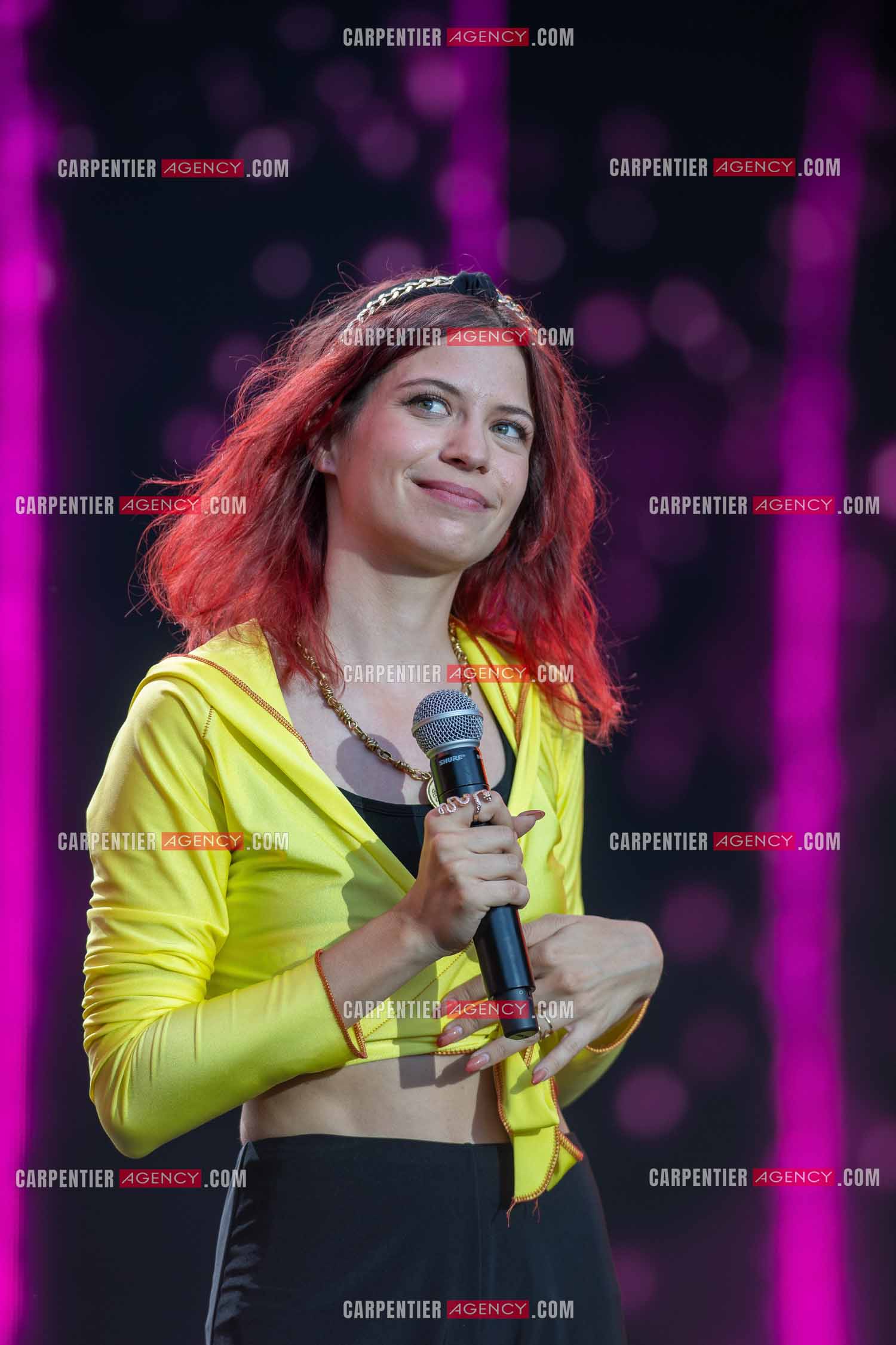 Les Estivales de Culturebox à Montpellier rassemblant plusieurs artistes sur 5 jours pour un concert devant 1000 personnes environ chaque soir. En nouveau talent, la chanteuse Alice Vannoorenberghe ou Alice Vanor dite Alice et Moi.      ( Exclusif )