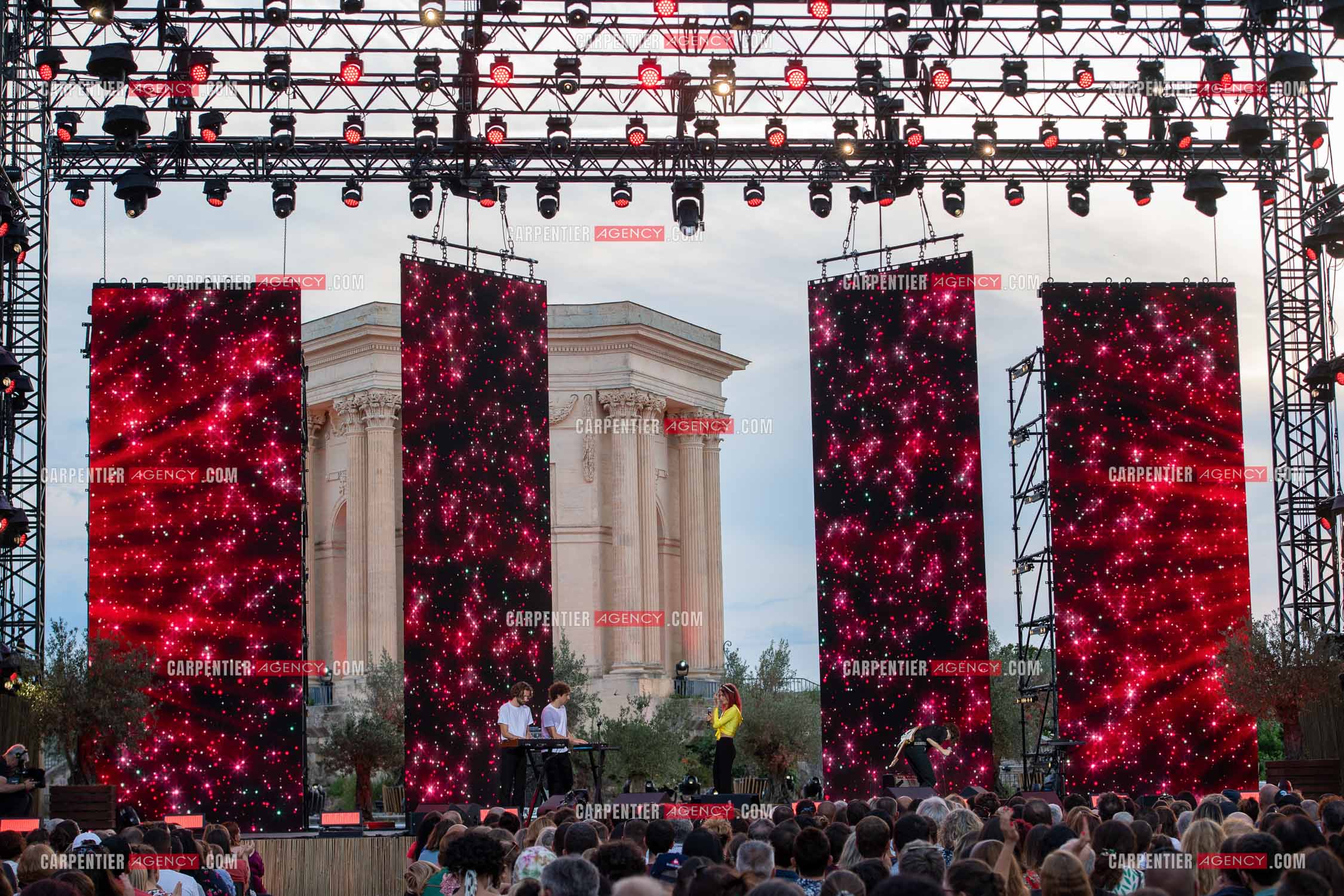 Les Estivales de Culturebox à Montpellier rassemblant plusieurs artistes sur 5 jours pour un concert devant 1000 personnes environ chaque soir. En nouveau talent, la chanteuse Alice Vannoorenberghe ou Alice Vanor dite Alice et Moi.      ( Exclusif )