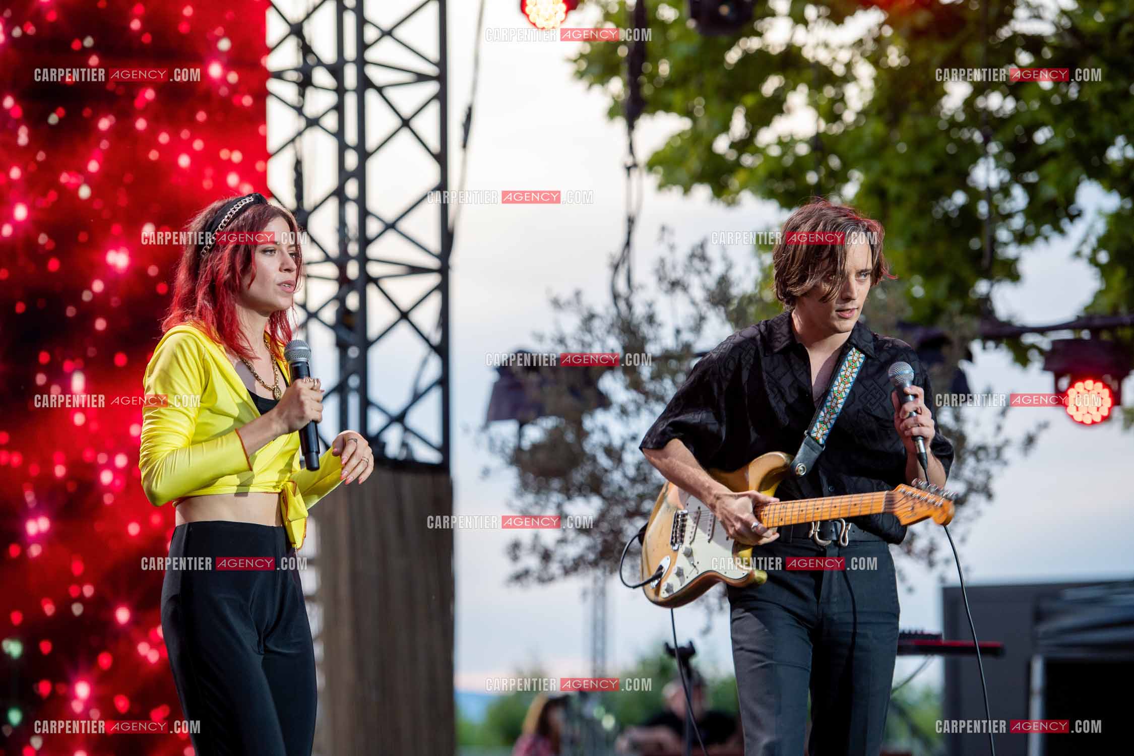 Les Estivales de Culturebox à Montpellier rassemblant plusieurs artistes sur 5 jours pour un concert devant 1000 personnes environ chaque soir. En nouveau talent, la chanteuse Alice Vannoorenberghe ou Alice Vanor dite Alice et Moi.      ( Exclusif )