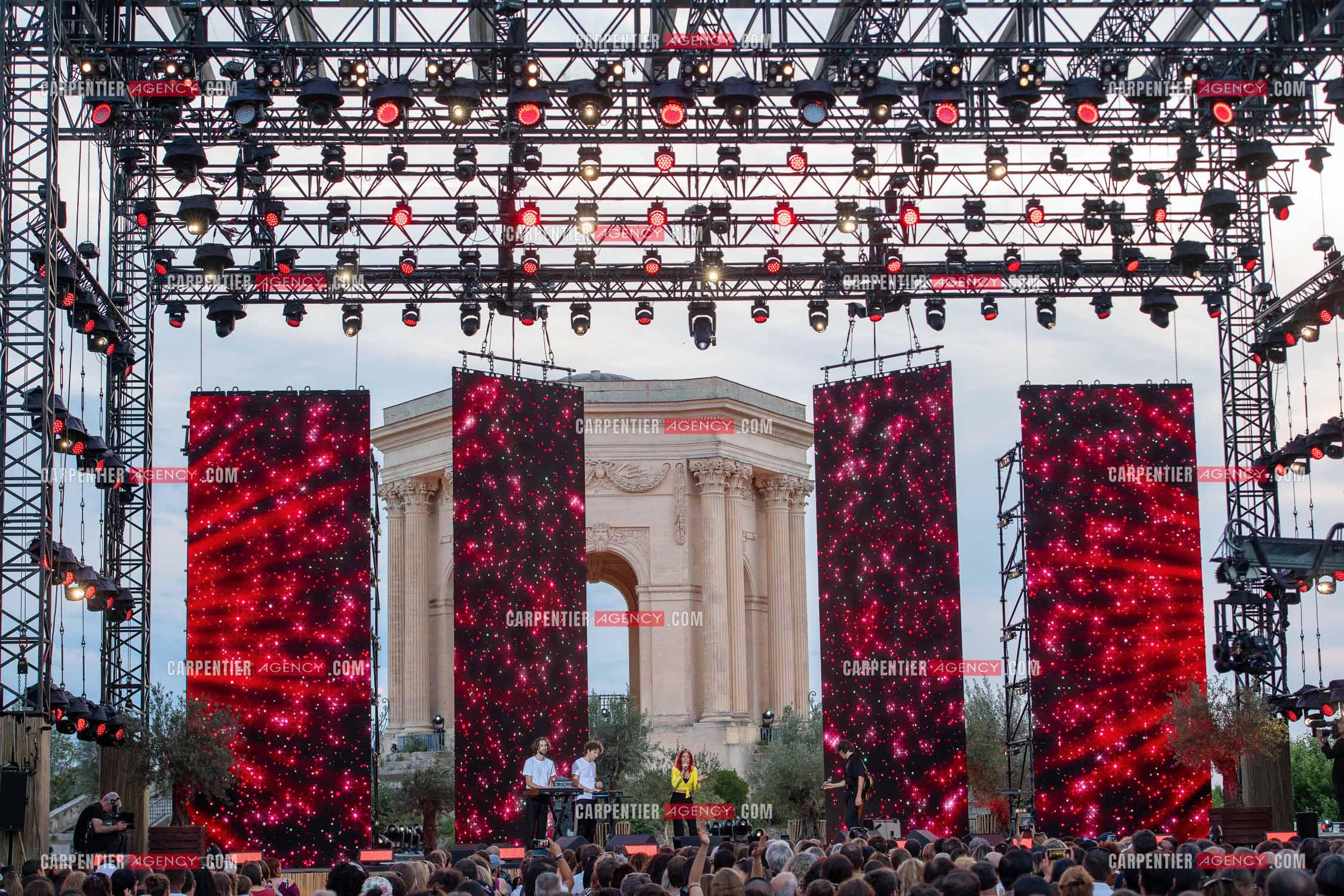 Les Estivales de Culturebox à Montpellier rassemblant plusieurs artistes sur 5 jours pour un concert devant 1000 personnes environ chaque soir. En nouveau talent, la chanteuse Alice Vannoorenberghe ou Alice Vanor dite Alice et Moi.      ( Exclusif )