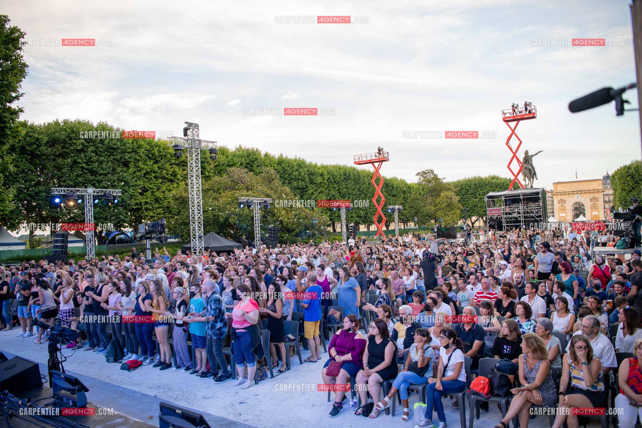 Les Estivales de Culturebox à Montpellier rassemblant plusieurs artistes sur 5 jours pour un concert devant 1000 personnes environ chaque soir. En nouveau talent, la chanteuse Alice Vannoorenberghe ou Alice Vanor dite Alice et Moi.      ( Exclusif )