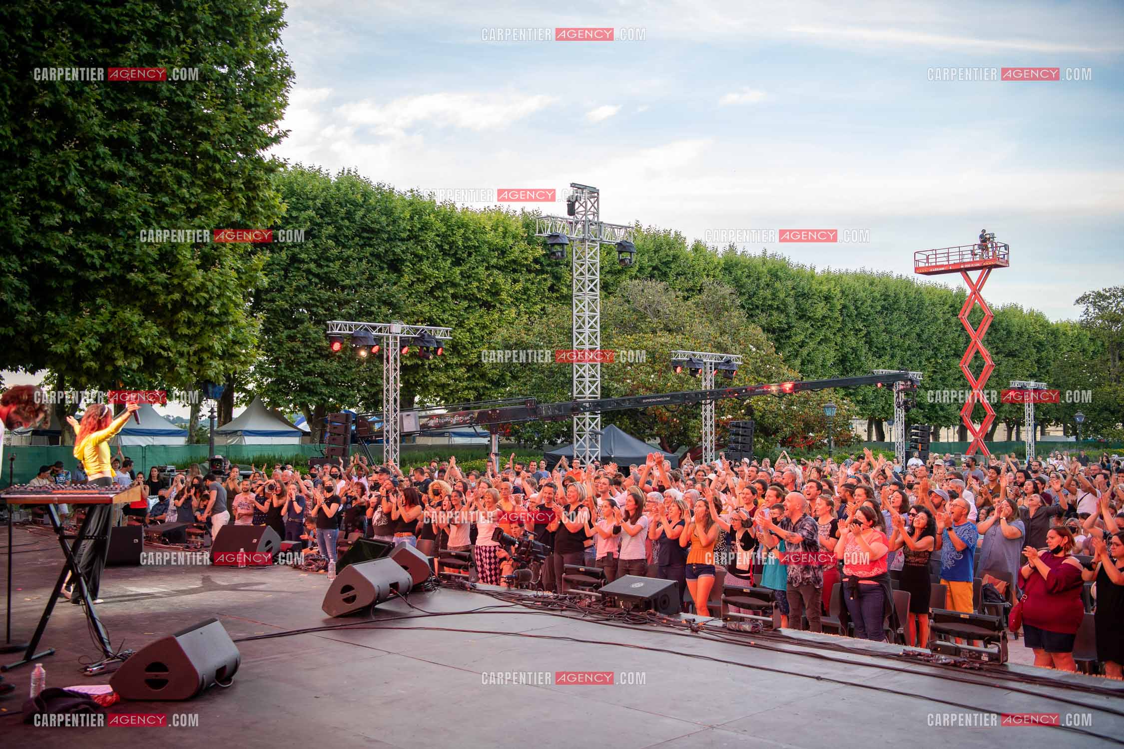 Les Estivales de Culturebox à Montpellier rassemblant plusieurs artistes sur 5 jours pour un concert devant 1000 personnes environ chaque soir. En nouveau talent, la chanteuse Alice Vannoorenberghe ou Alice Vanor dite Alice et Moi.      ( Exclusif )