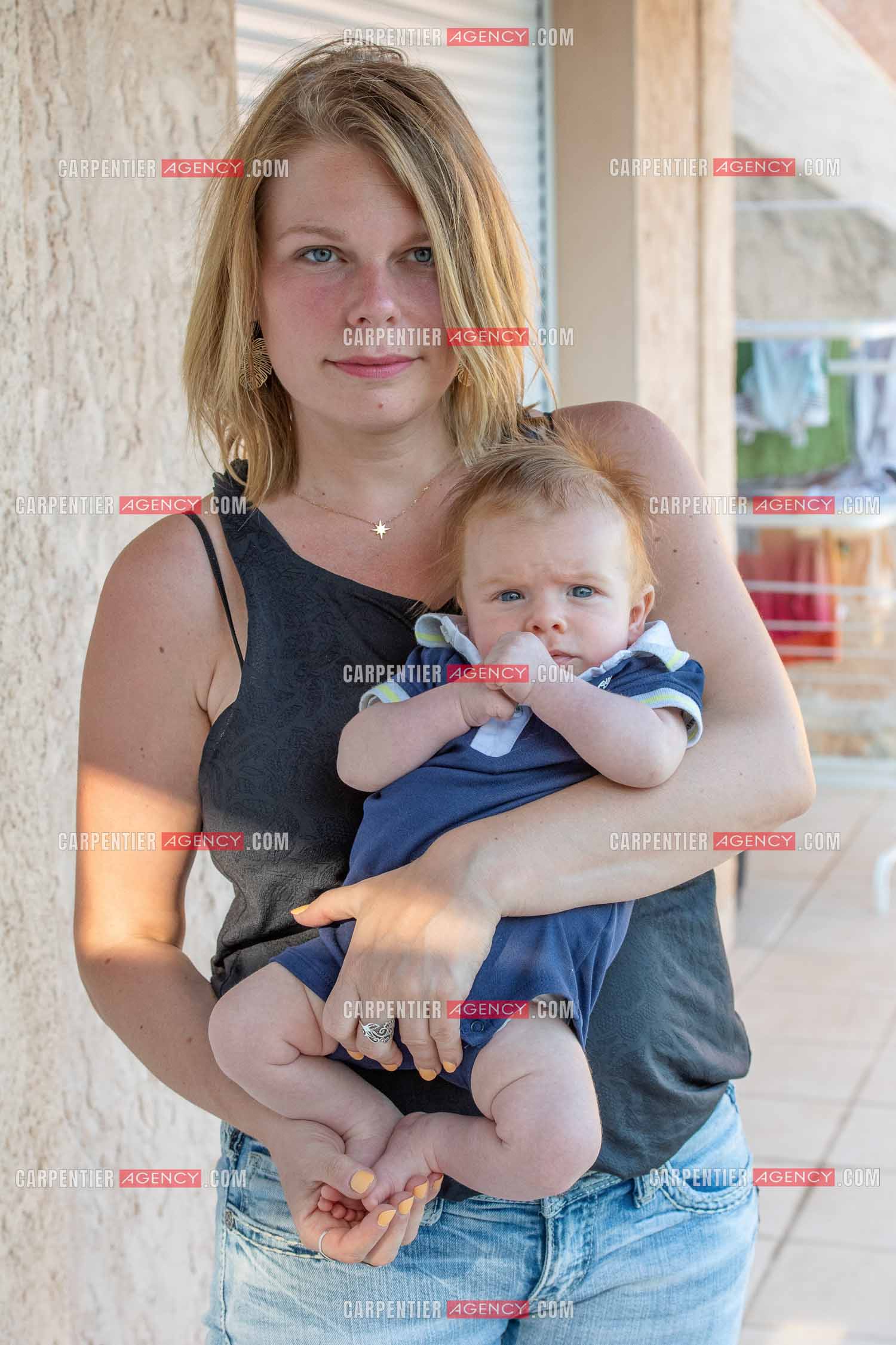 Stéphanie Vassili et son petit garçon Anatoly tous juste agé de deux mois.   ( Exclusif )