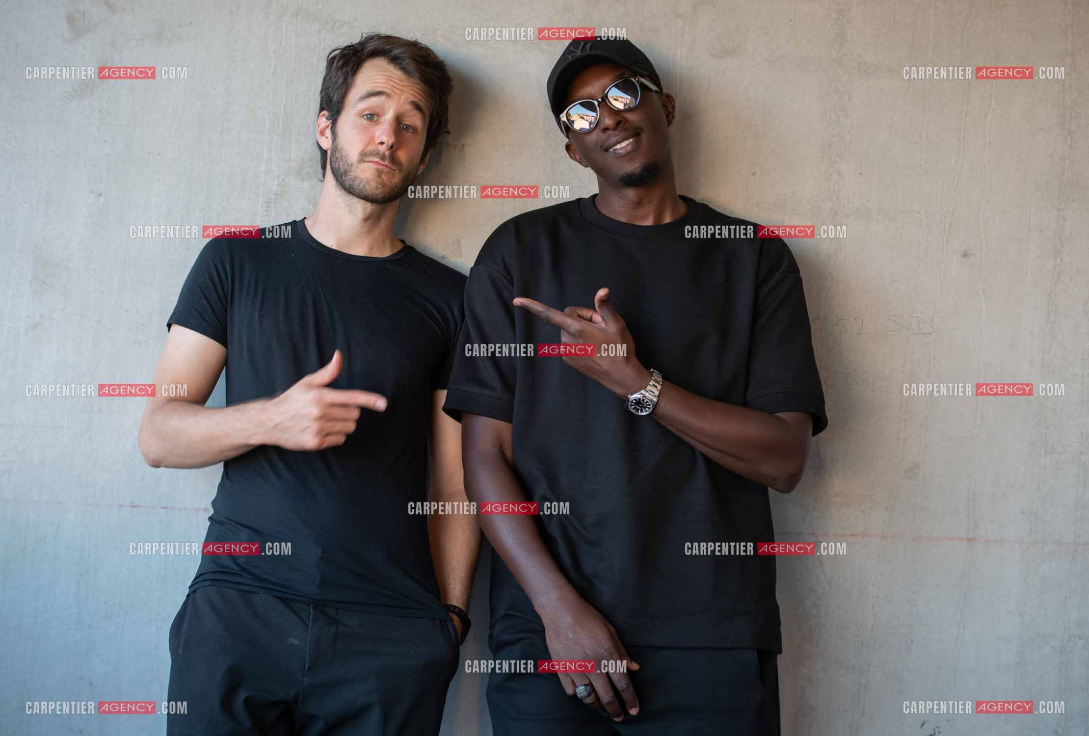 Les acteurs et humoristes  Ahmed Sylla et Bertrand Usclat en promotion pour le film “JUMEAUX MAIS PAS TROP“ en avant première au cinéma Six n'étoiles de Six Fours les Plages.      ( Exclusif )