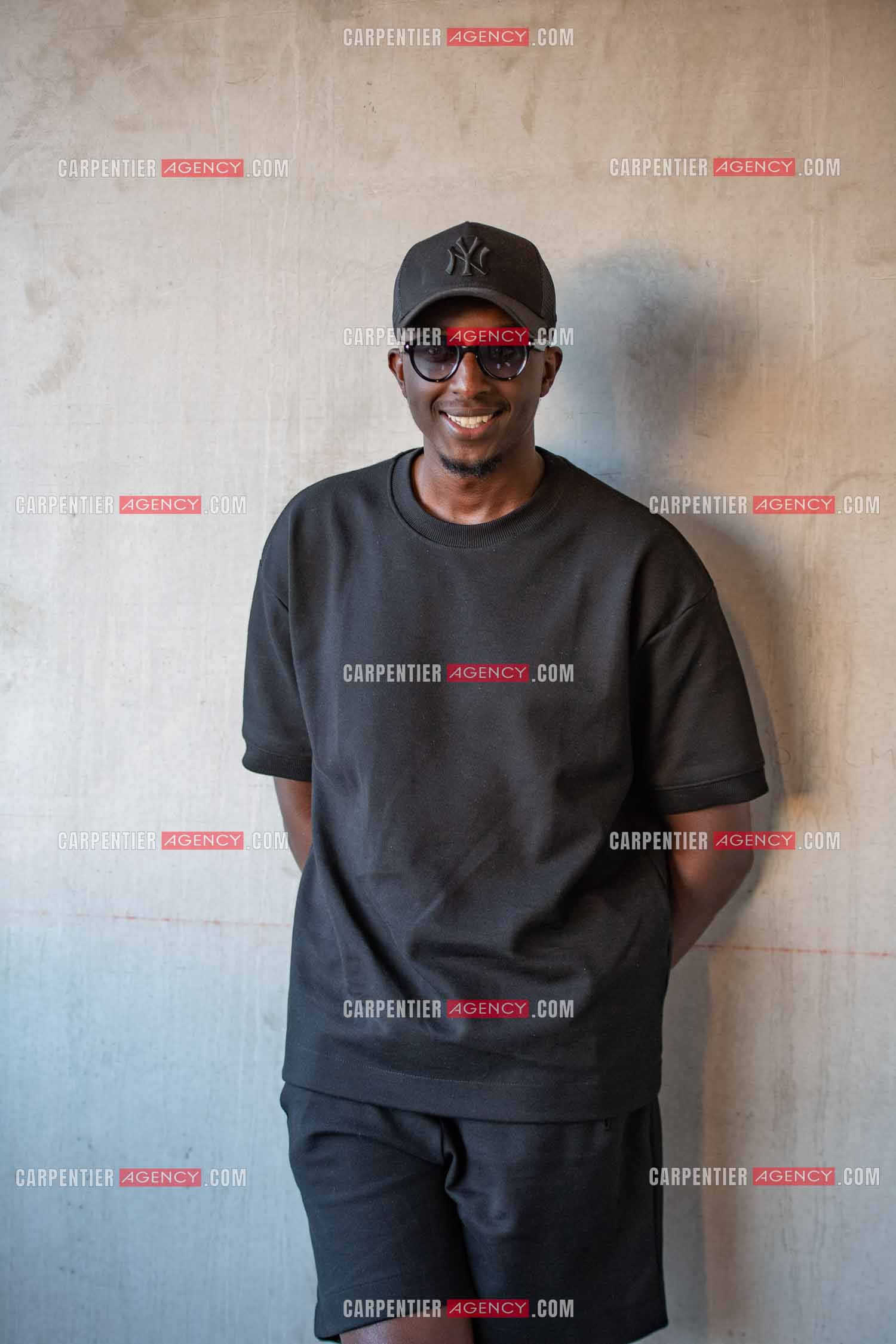 L'acteur et humoriste  Ahmed Sylla en promotion pour le film “JUMEAUX MAIS PAS TROP“ en avant première au cinéma Six n'étoiles de Six Fours les Plages.      ( Exclusif )