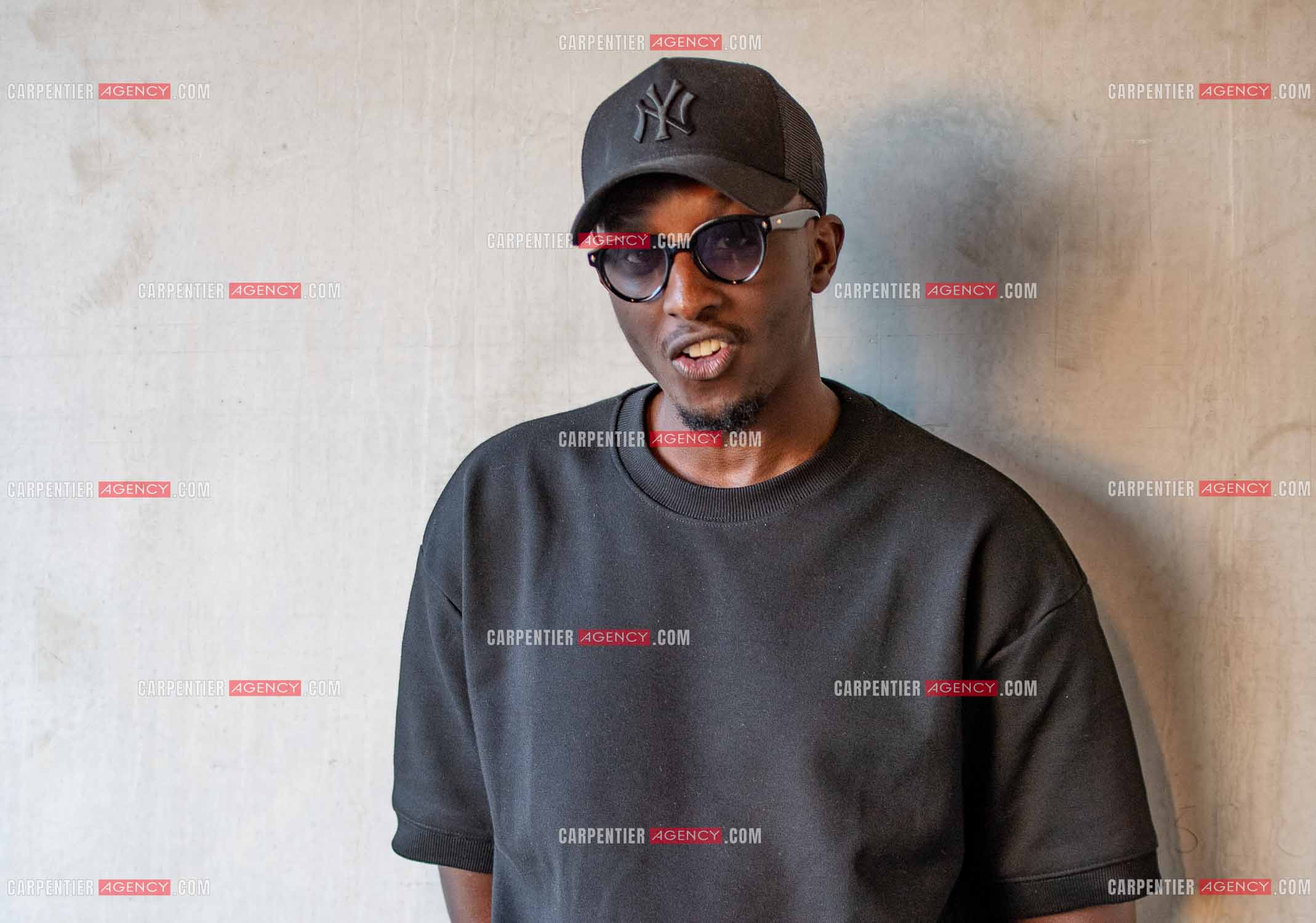 L'acteur et humoriste  Ahmed Sylla en promotion pour le film “JUMEAUX MAIS PAS TROP“ en avant première au cinéma Six n'étoiles de Six Fours les Plages.      ( Exclusif )