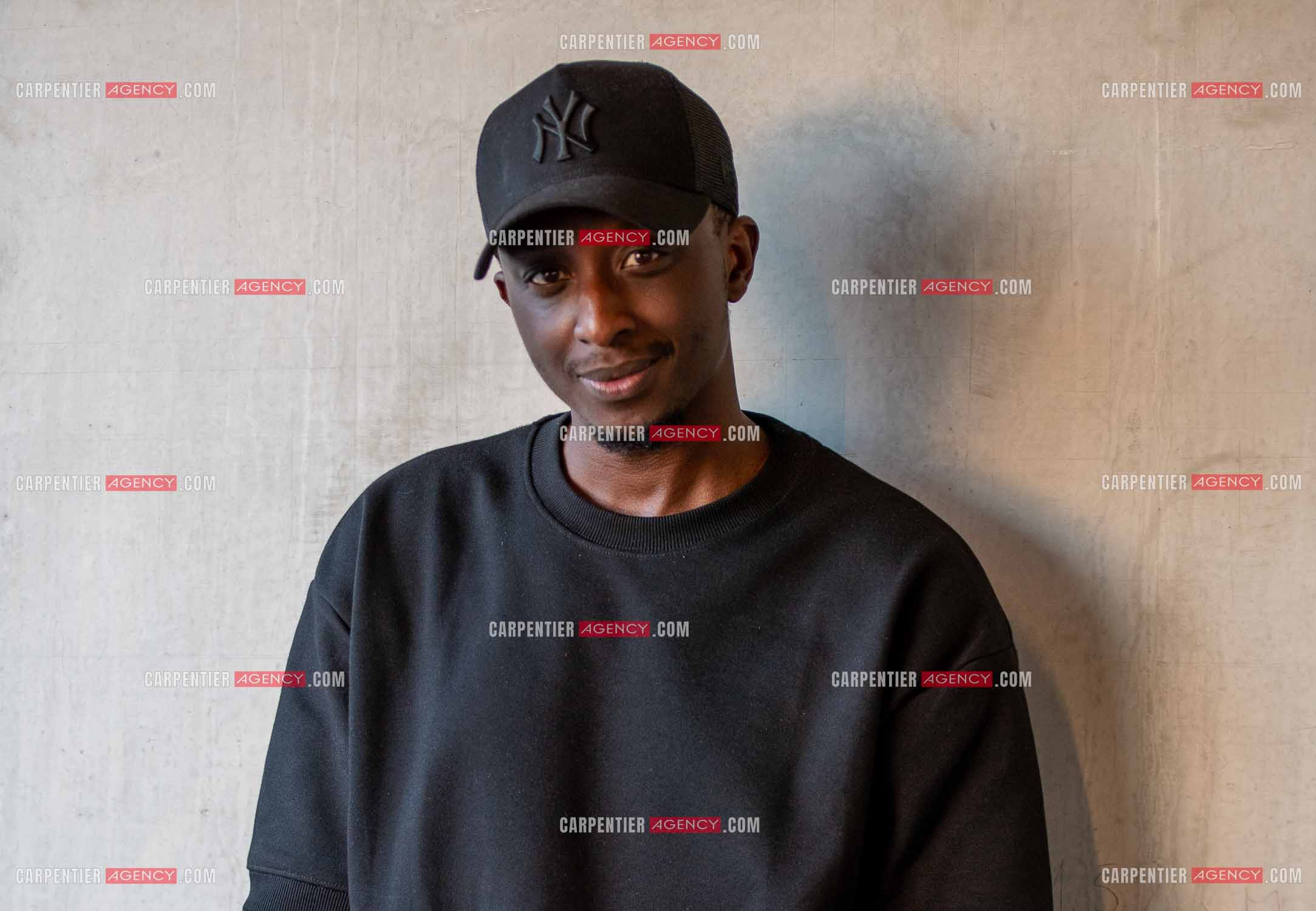 L'acteur et humoriste  Ahmed Sylla en promotion pour le film “JUMEAUX MAIS PAS TROP“ en avant première au cinéma Six n'étoiles de Six Fours les Plages.      ( Exclusif )