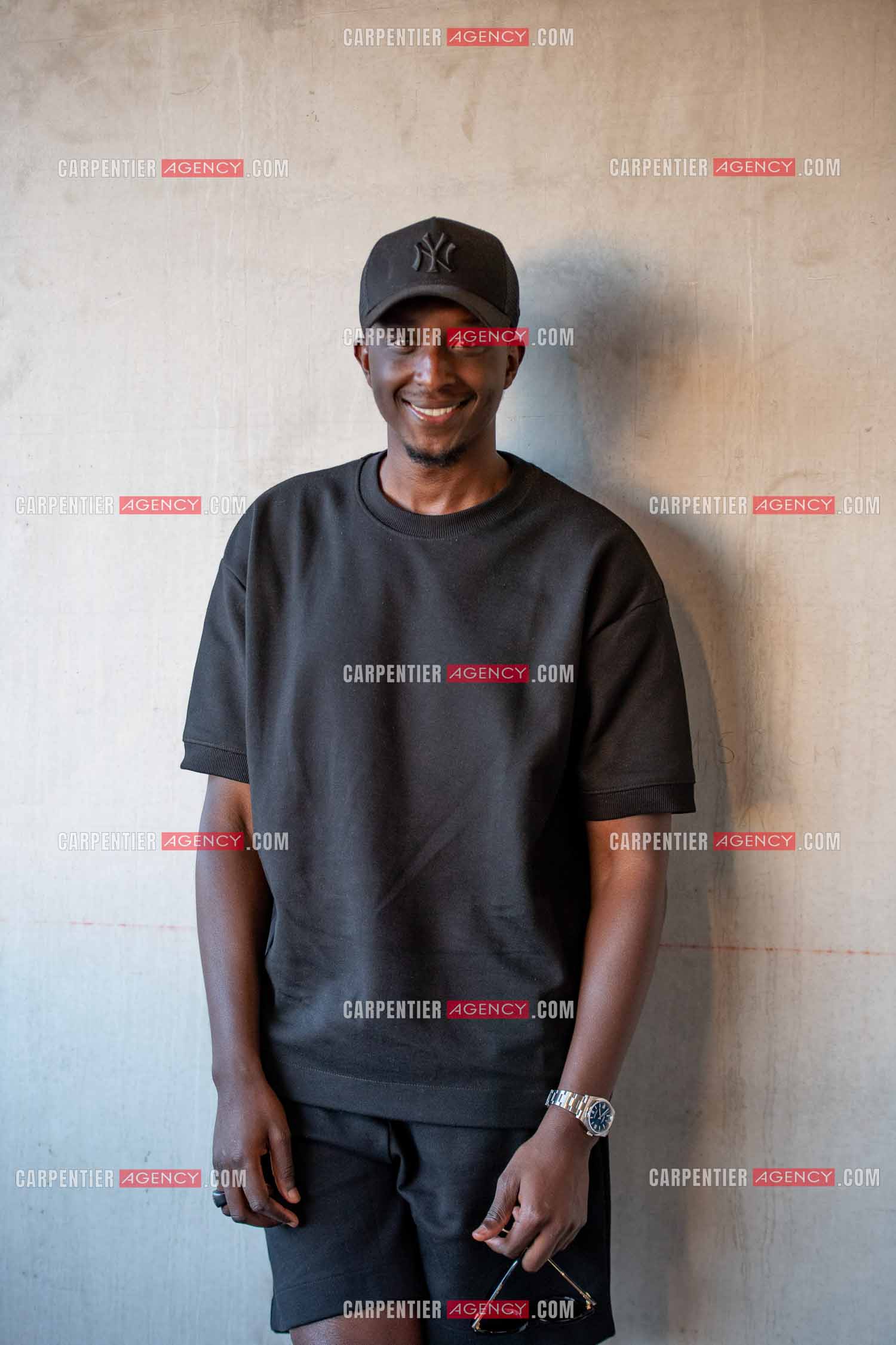 L'acteur et humoriste  Ahmed Sylla en promotion pour le film “JUMEAUX MAIS PAS TROP“ en avant première au cinéma Six n'étoiles de Six Fours les Plages.      ( Exclusif )