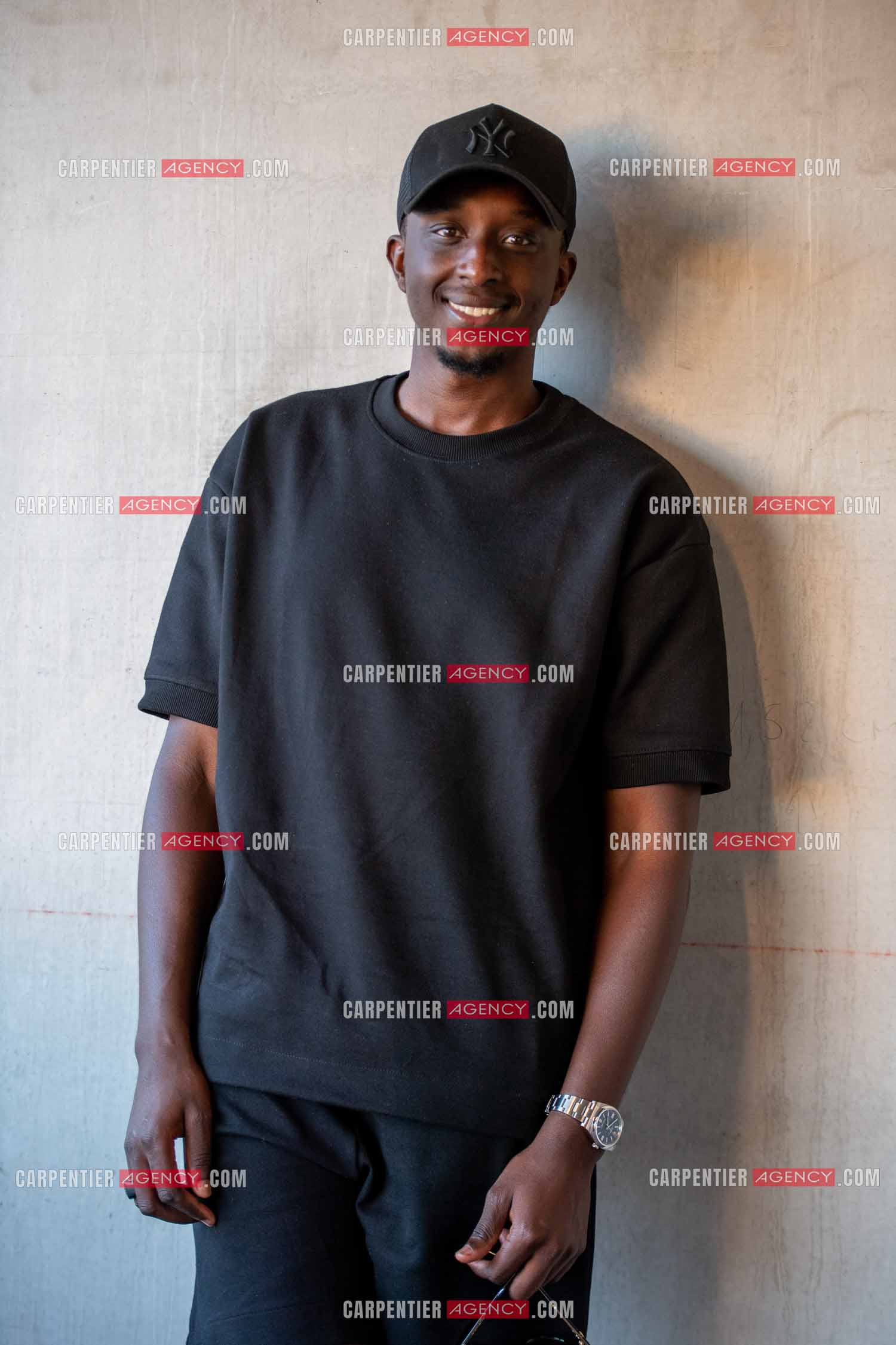 L'acteur et humoriste  Ahmed Sylla en promotion pour le film “JUMEAUX MAIS PAS TROP“ en avant première au cinéma Six n'étoiles de Six Fours les Plages.      ( Exclusif )