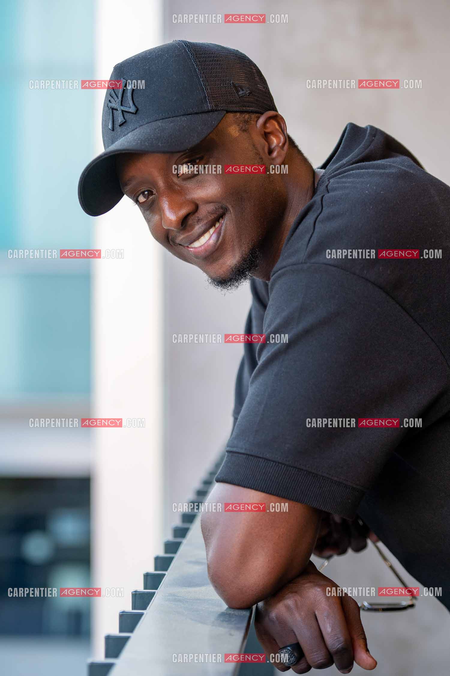 L'acteur et humoriste  Ahmed Sylla en promotion pour le film “JUMEAUX MAIS PAS TROP“ en avant première au cinéma Six n'étoiles de Six Fours les Plages.      ( Exclusif )