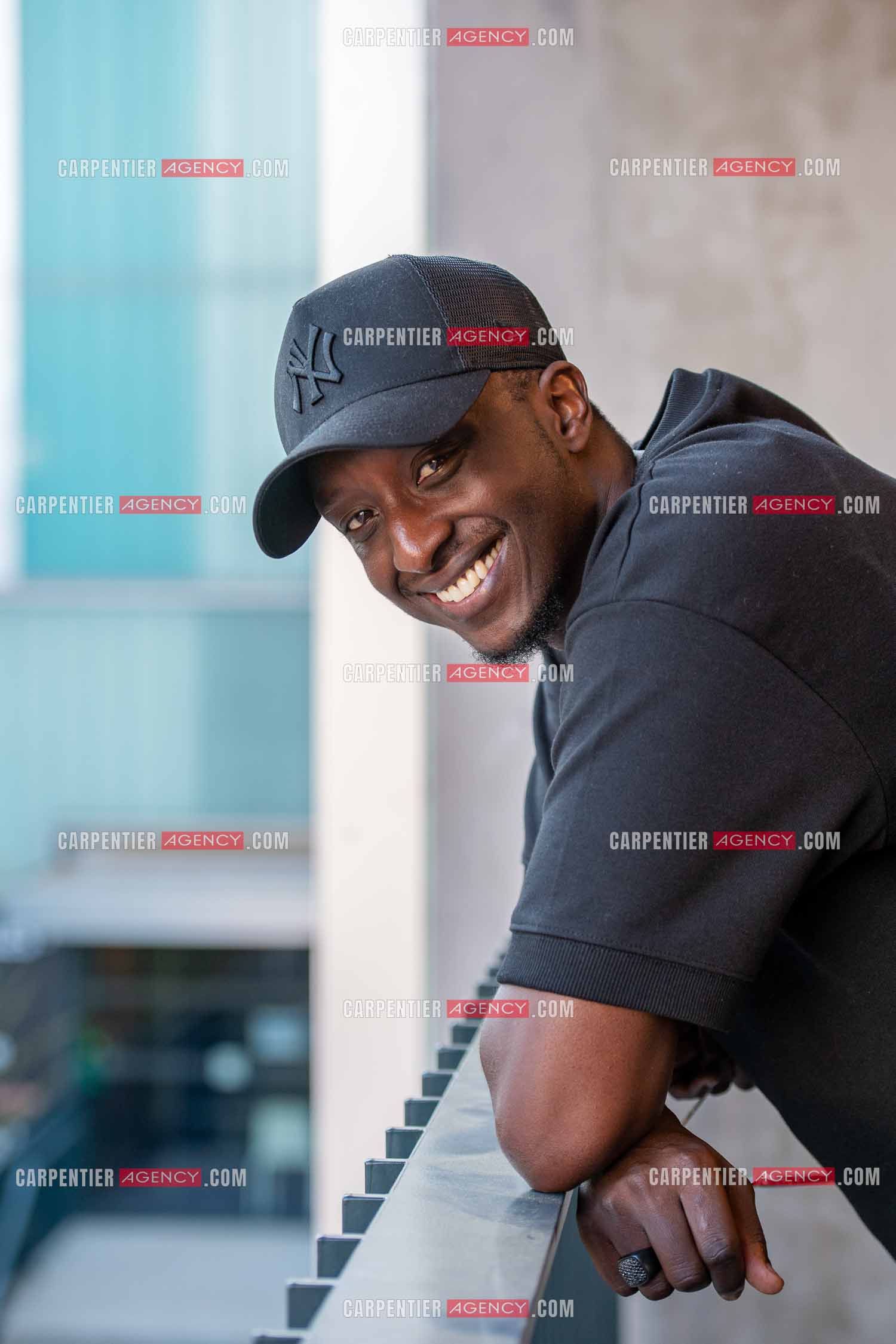 L'acteur et humoriste  Ahmed Sylla en promotion pour le film “JUMEAUX MAIS PAS TROP“ en avant première au cinéma Six n'étoiles de Six Fours les Plages.      ( Exclusif )