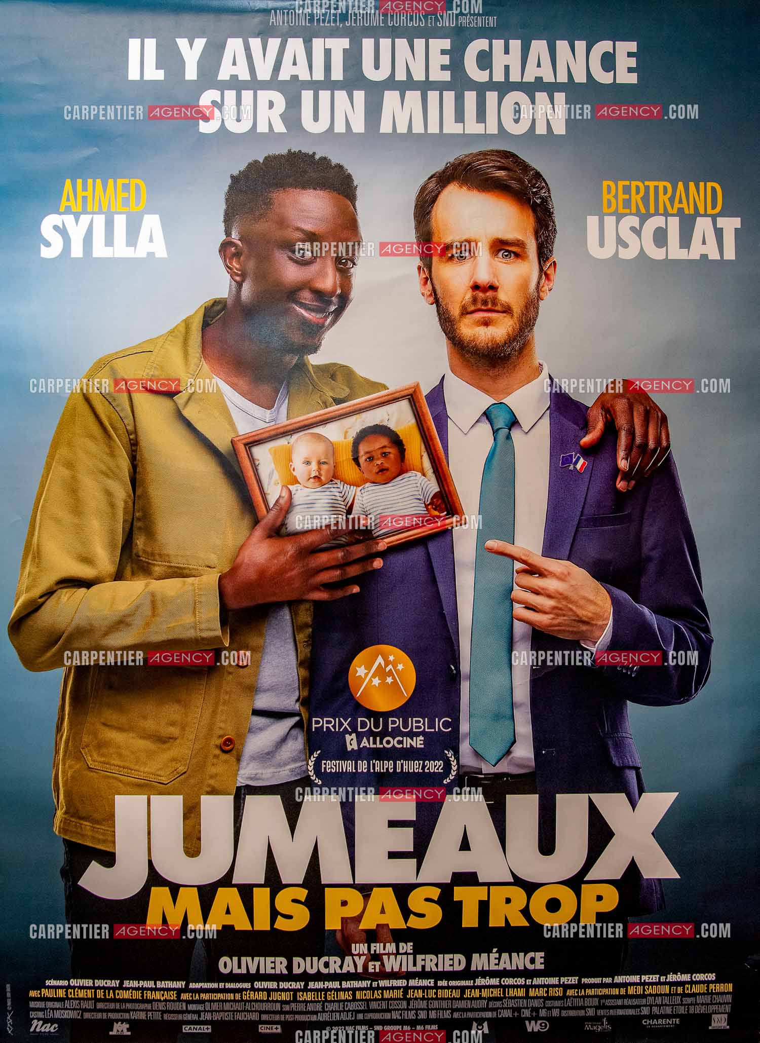 Les acteurs et humoristes  Ahmed Sylla, Bertrand Usclat en promotion pour le film “ JUMEAUX MAIS PAS TROP “ en avant première au cinéma Six n'étoiles de Six Fours les Plages.      ( Exclusif )