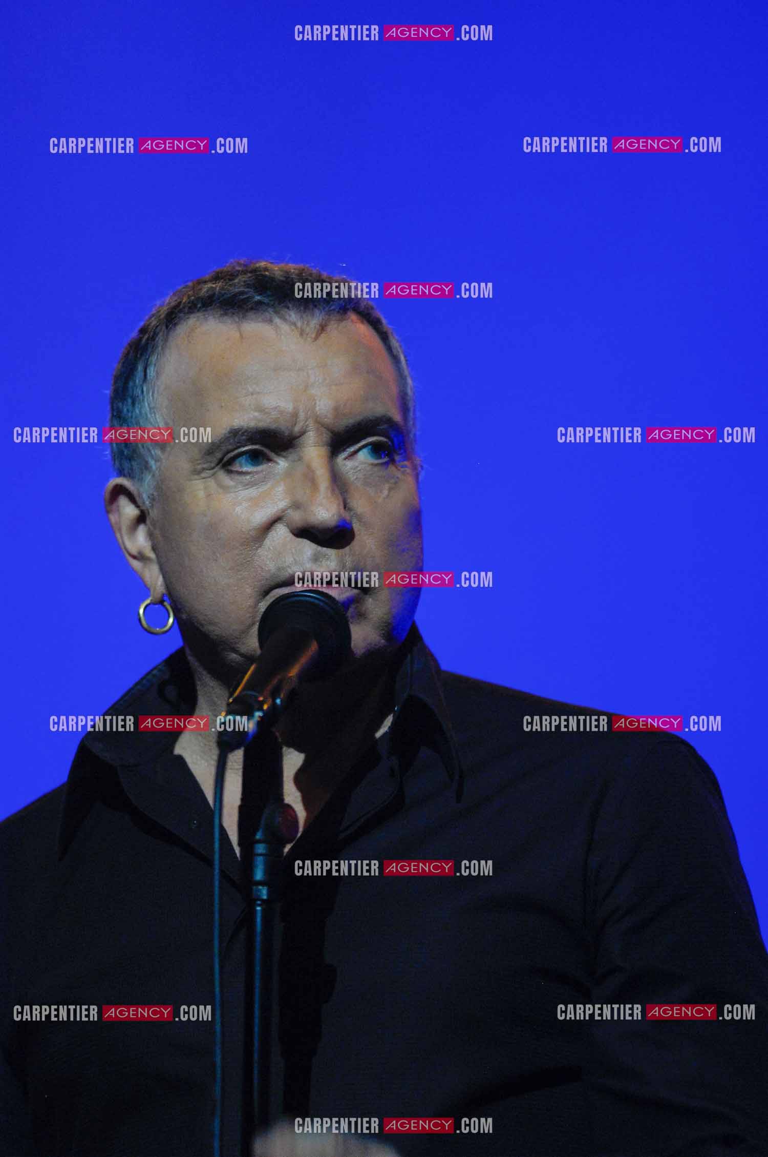 Le chanteur Bernard Lavilliers en concert au Zénith de Paris en 2008.   ( Exclusif )