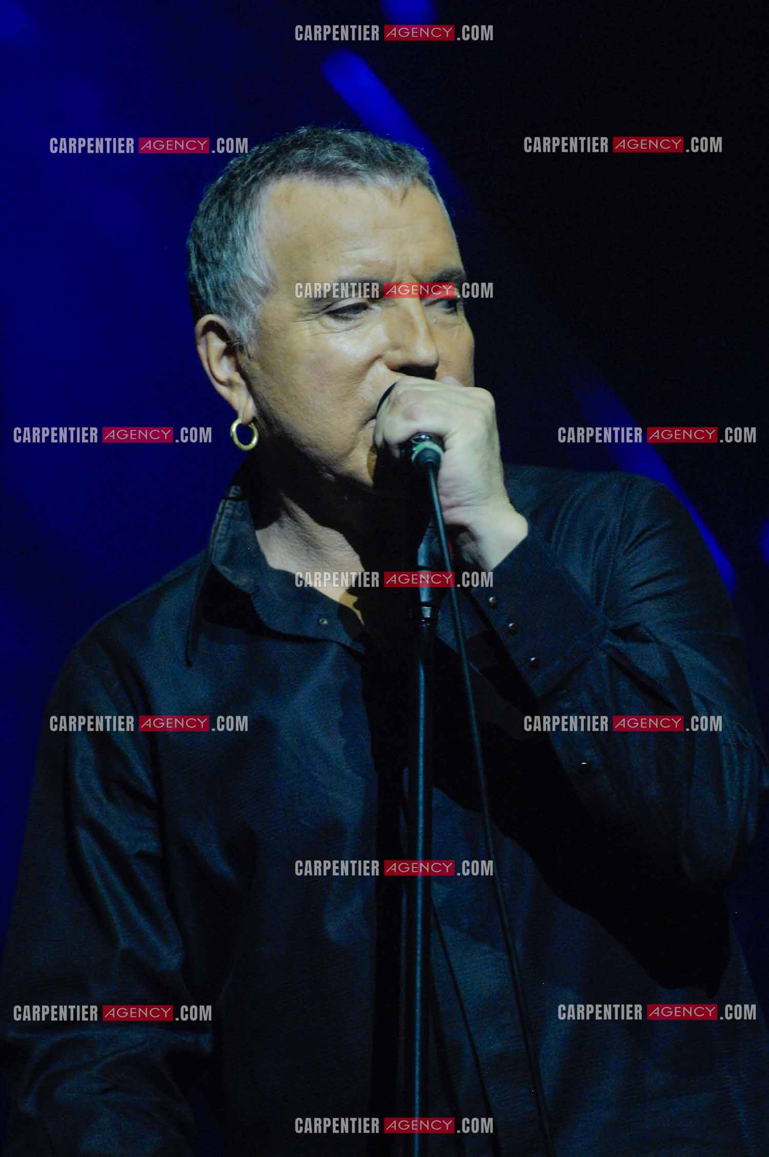 Le chanteur Bernard Lavilliers en concert au Zénith de Paris en 2008.   ( Exclusif )