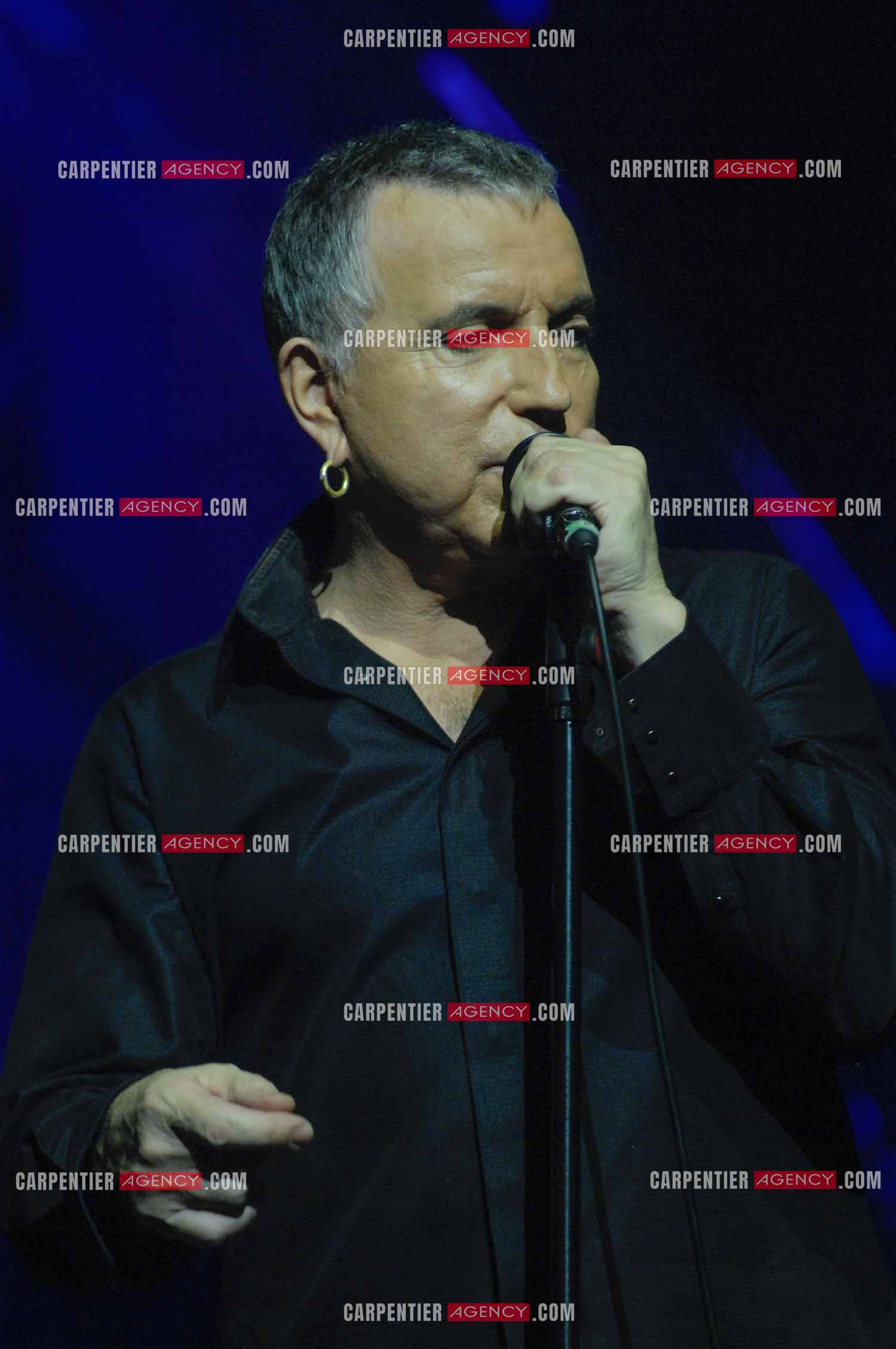 Le chanteur Bernard Lavilliers en concert au Zénith de Paris en 2008.   ( Exclusif )
