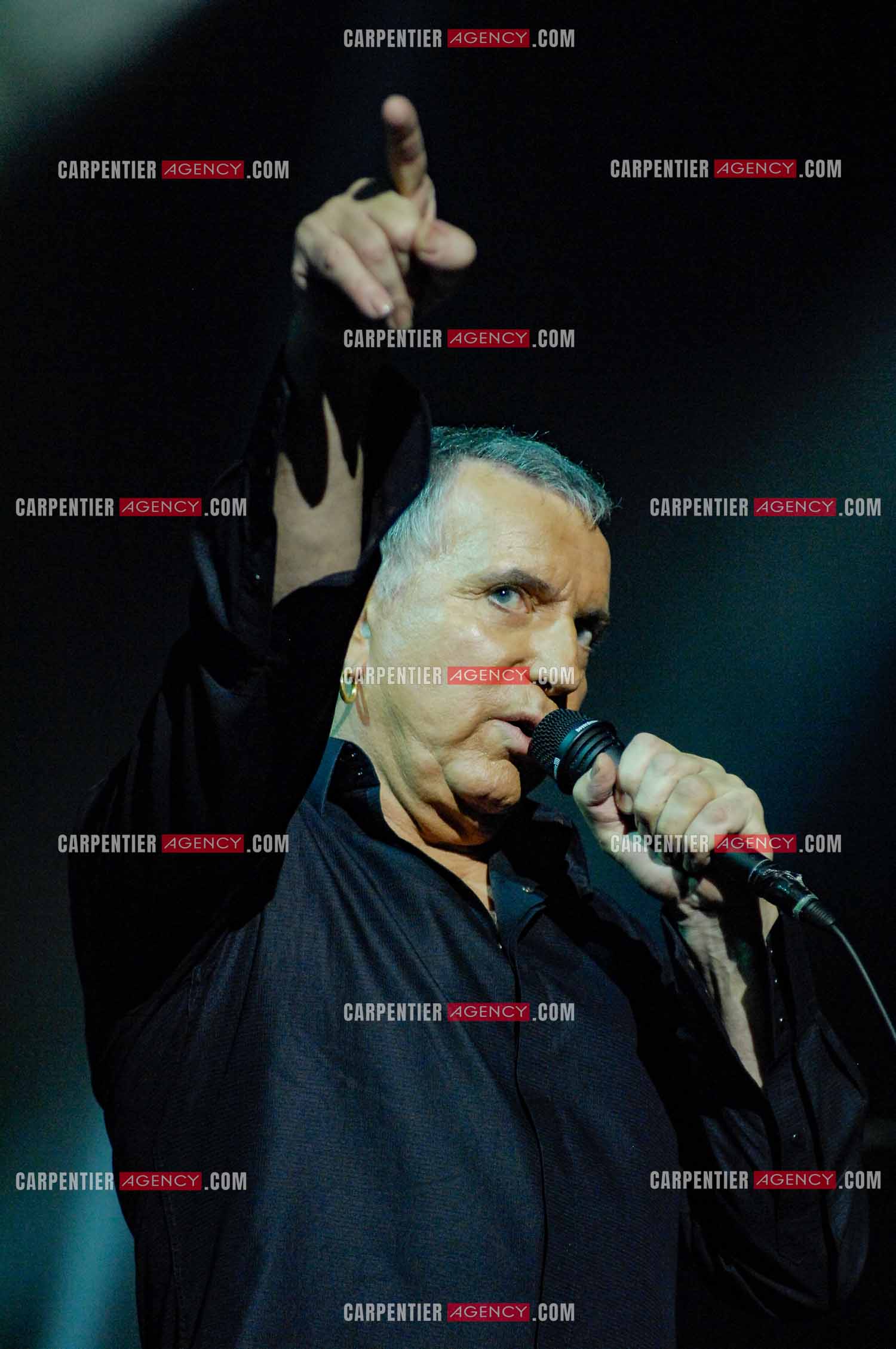 Le chanteur Bernard Lavilliers en concert au Zénith de Paris en 2008.   ( Exclusif )