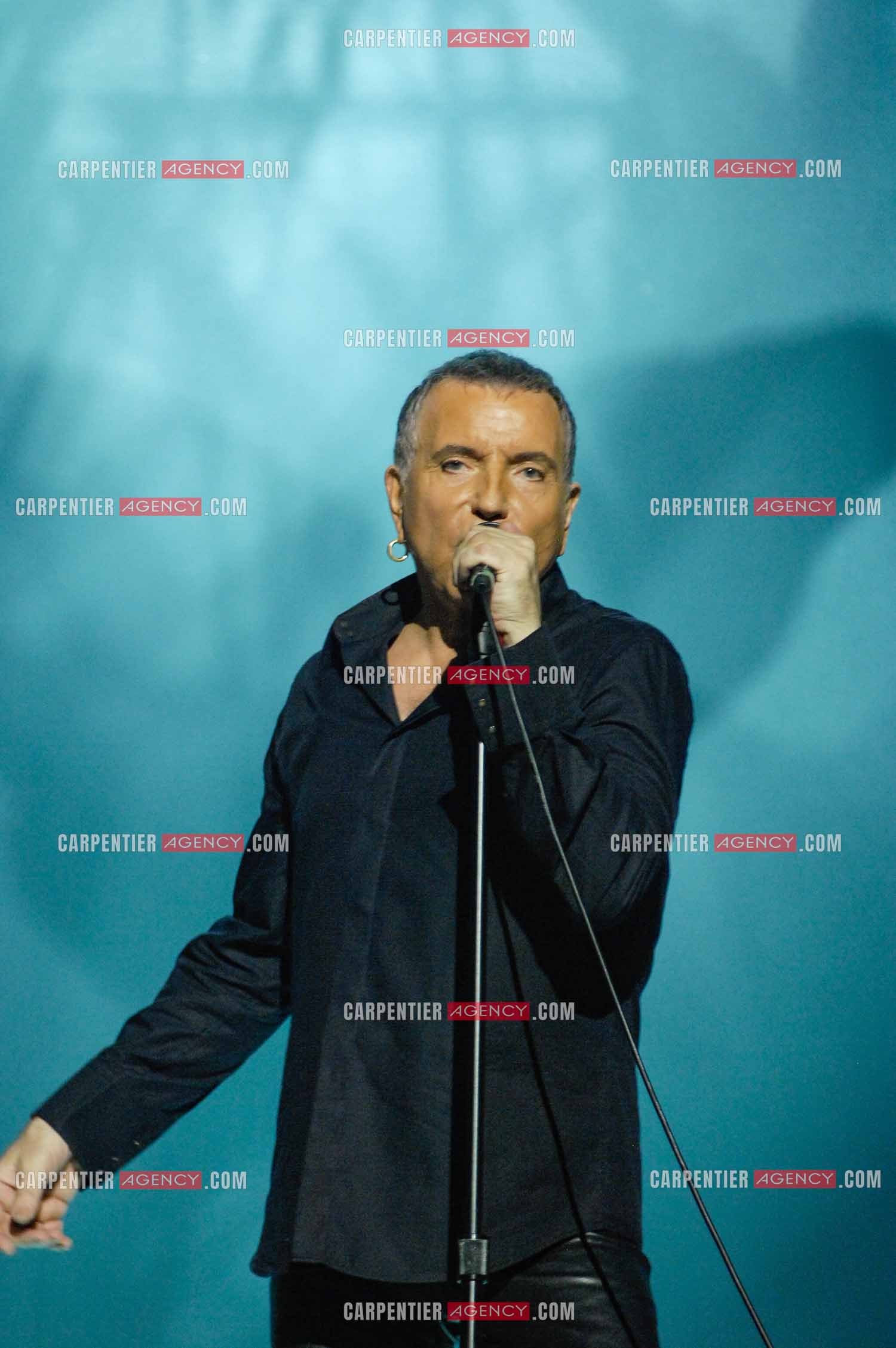 Le chanteur Bernard Lavilliers en concert au Zénith de Paris en 2008.   ( Exclusif )