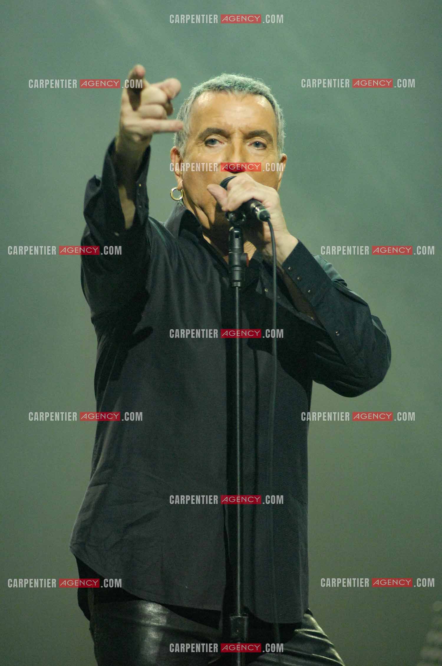 Le chanteur Bernard Lavilliers en concert au Zénith de Paris en 2008.   ( Exclusif )