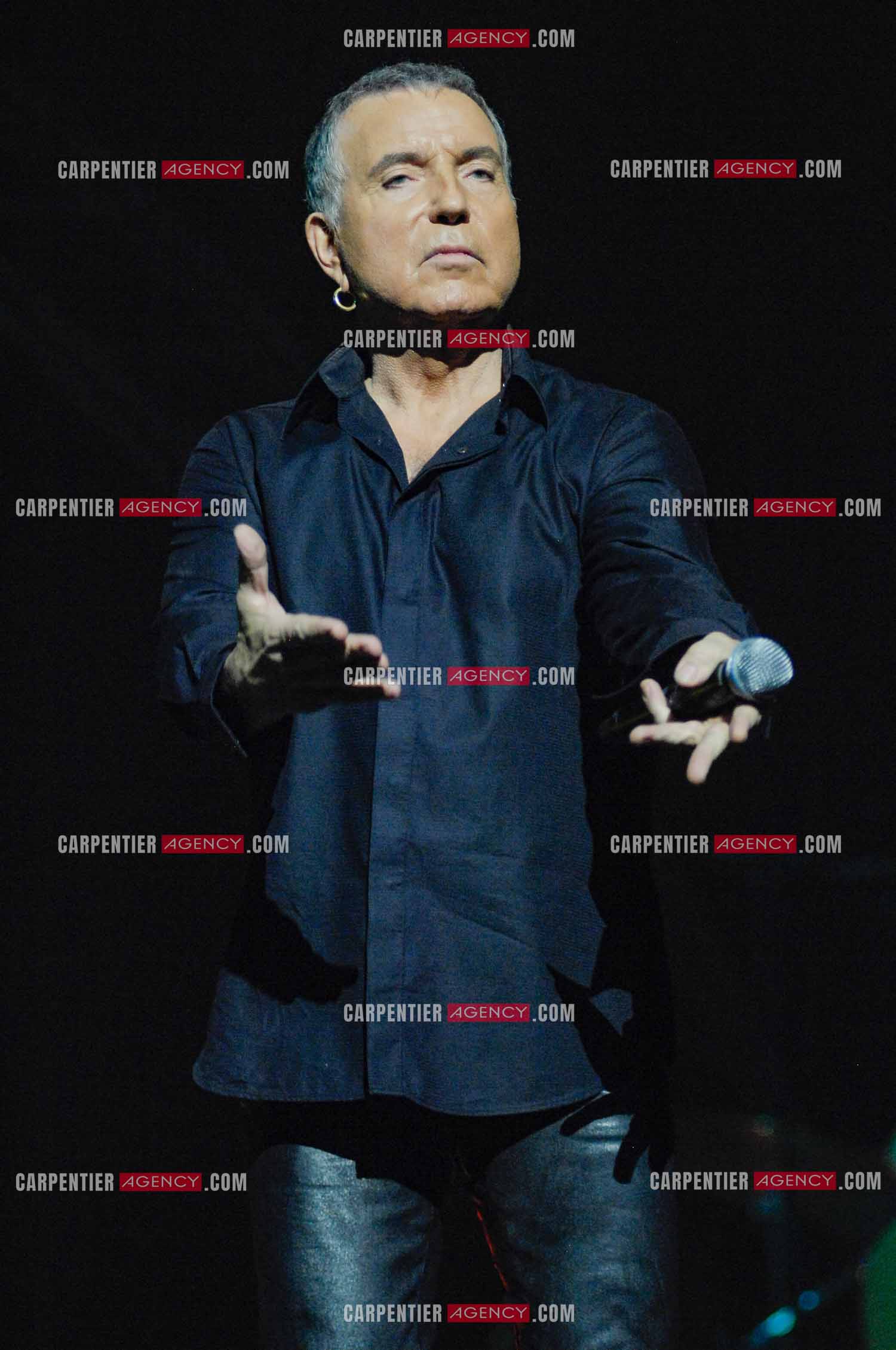 Le chanteur Bernard Lavilliers en concert au Zénith de Paris en 2008.   ( Exclusif )