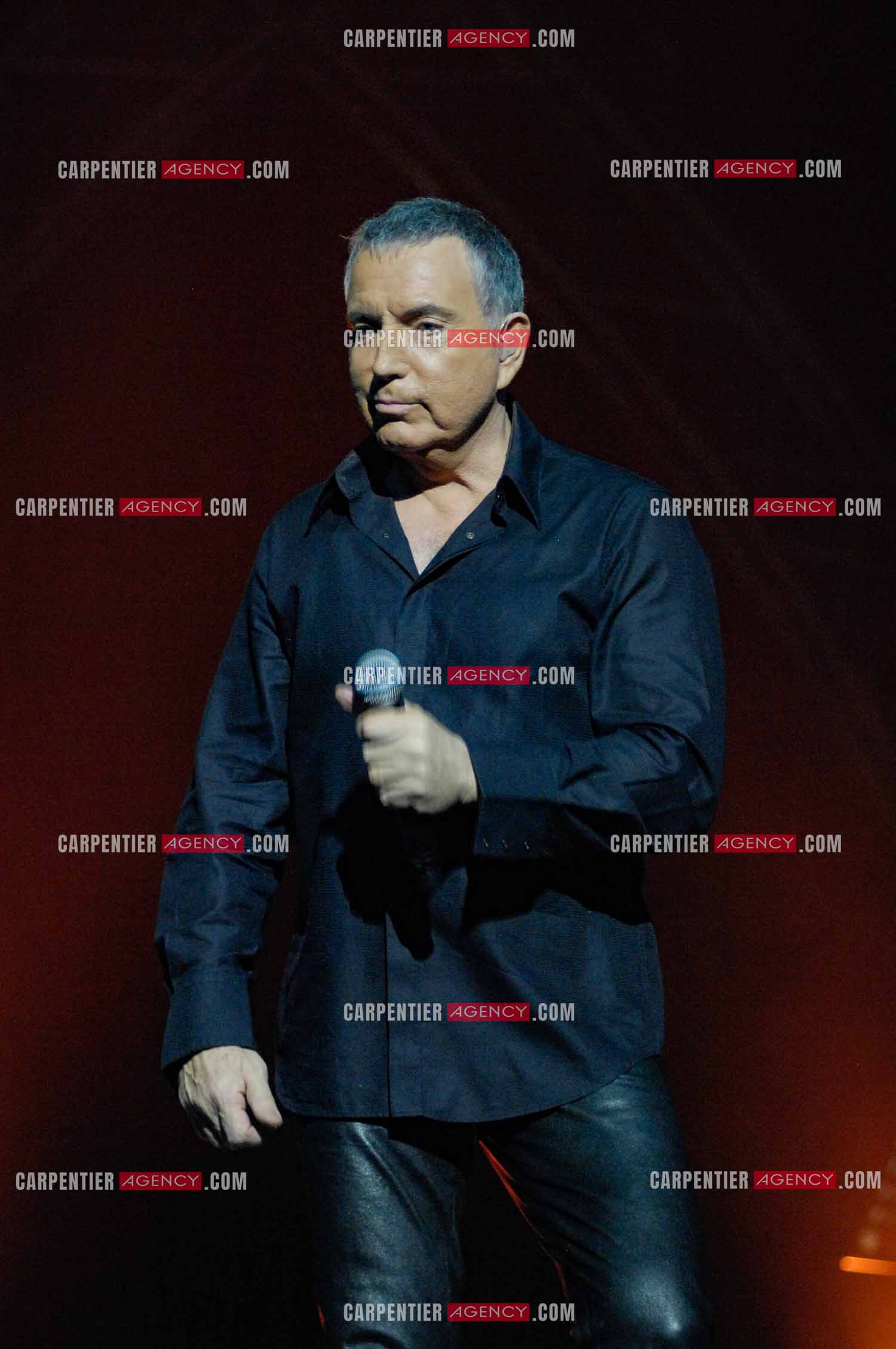 Le chanteur Bernard Lavilliers en concert au Zénith de Paris en 2008.   ( Exclusif )