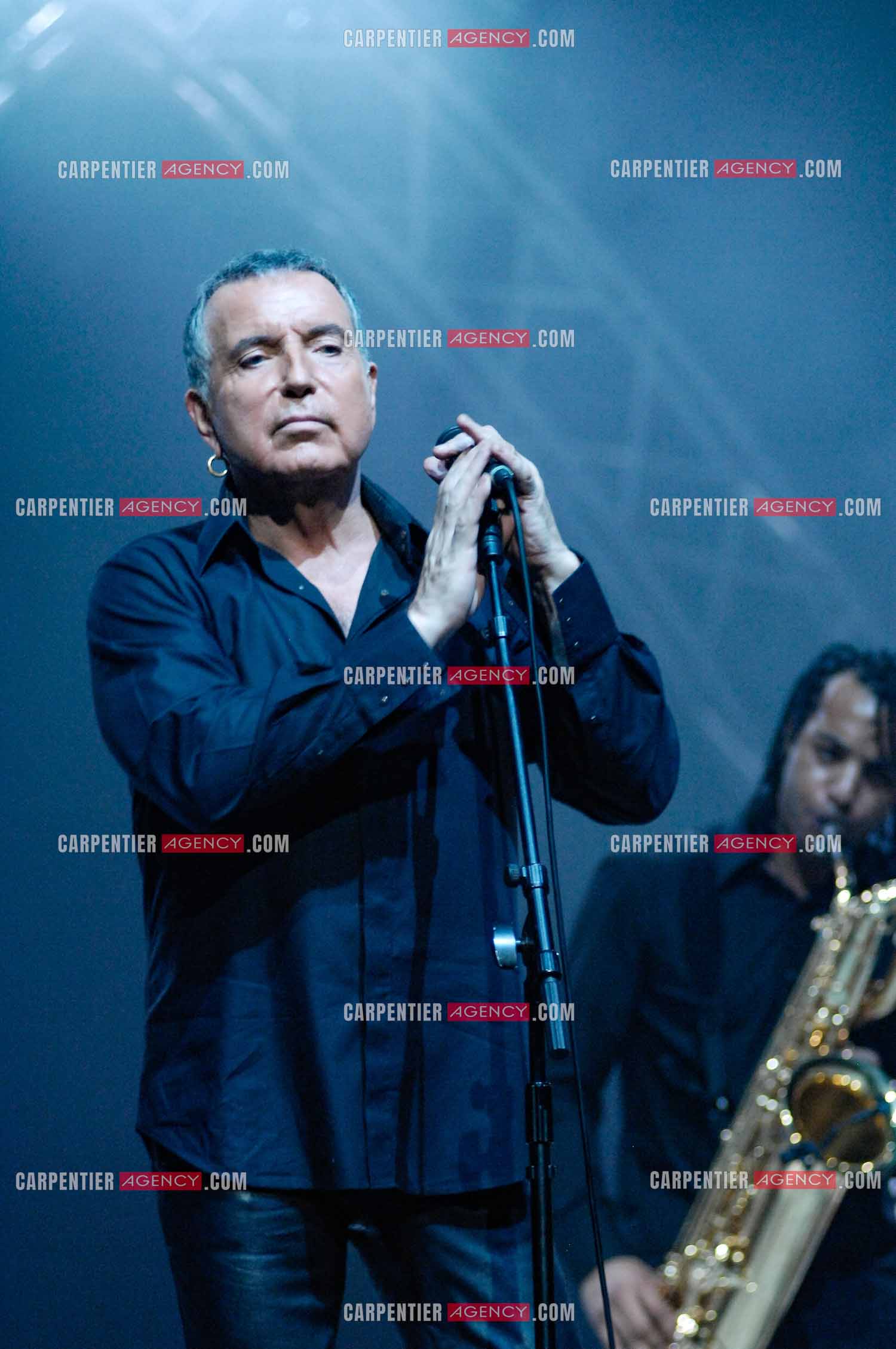 Le chanteur Bernard Lavilliers en concert au Zénith de Paris en 2008.   ( Exclusif )