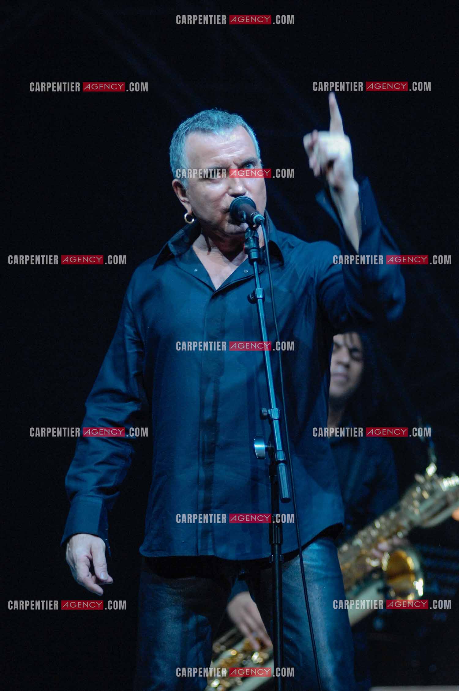 Le chanteur Bernard Lavilliers en concert au Zénith de Paris en 2008.   ( Exclusif )