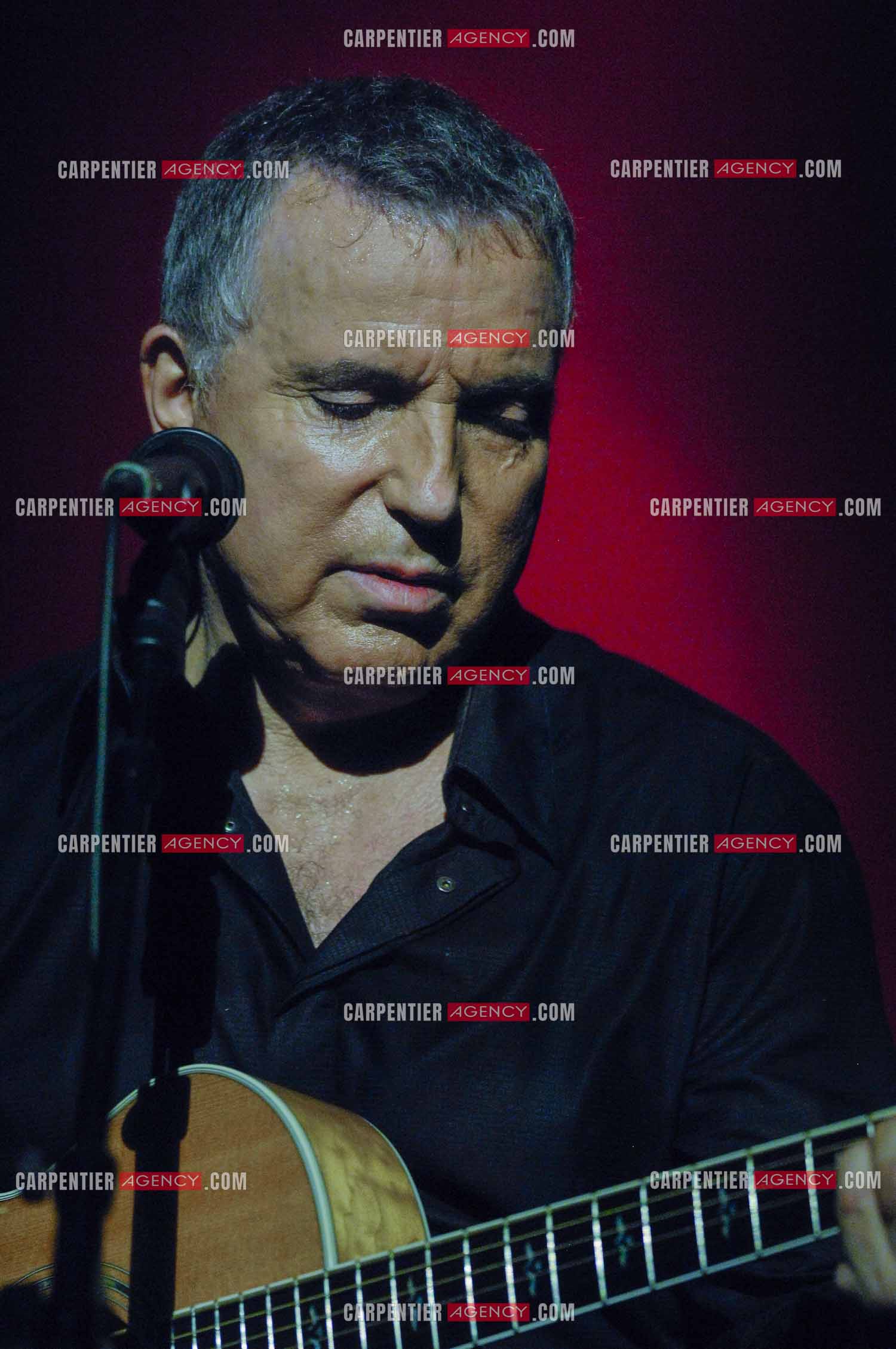 Le chanteur Bernard Lavilliers en concert au Zénith de Paris en 2008.   ( Exclusif )