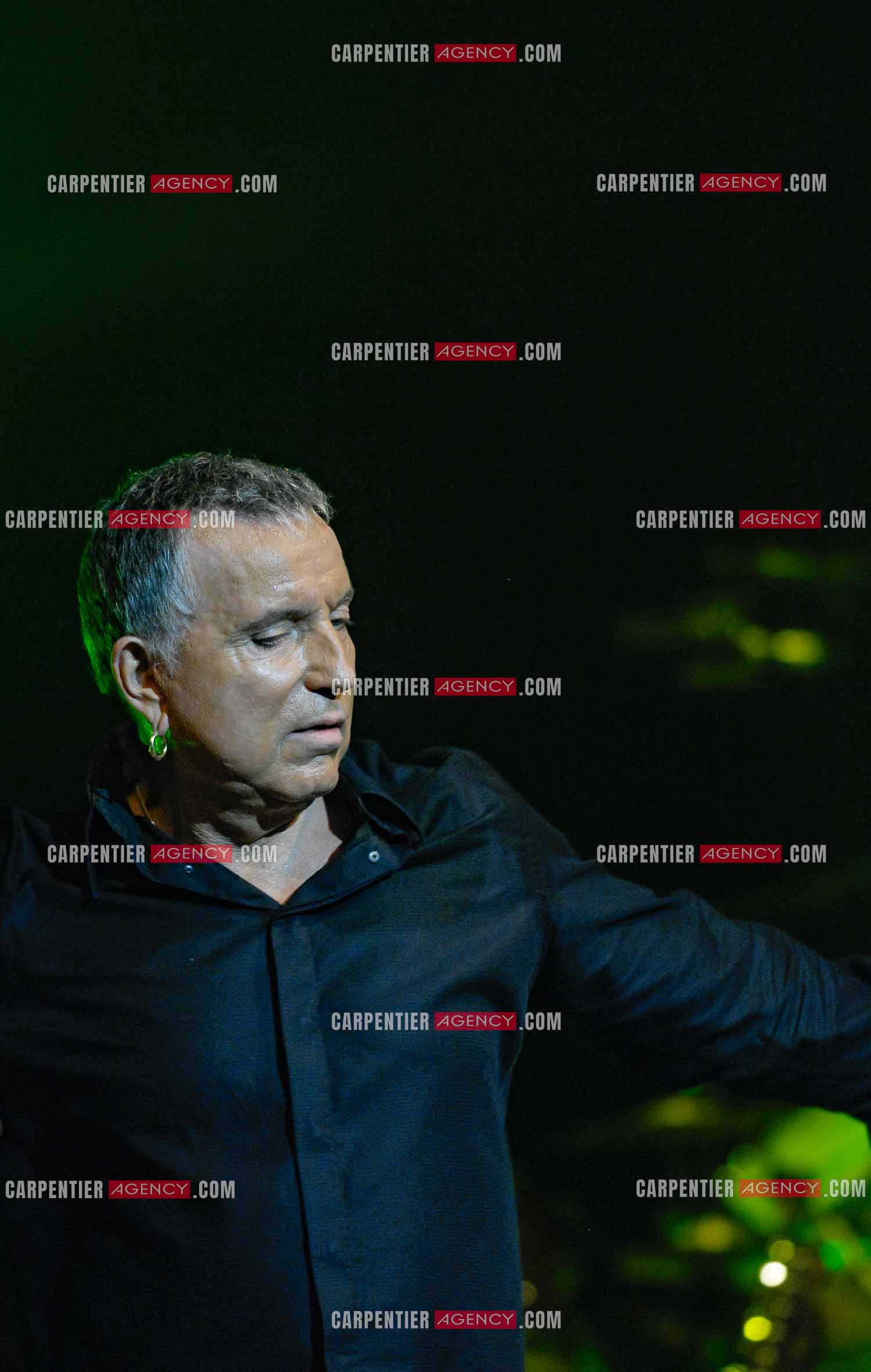 Le chanteur Bernard Lavilliers en concert au Zénith de Paris en 2008.   ( Exclusif )