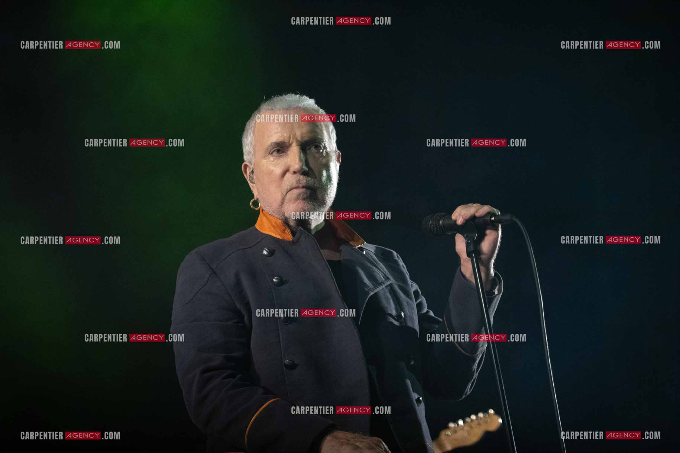 Le chanteur Bernard Lavilliers en concert pour le festival de Solliès-Pont en Juillet 2022.   ( Exclusif )
