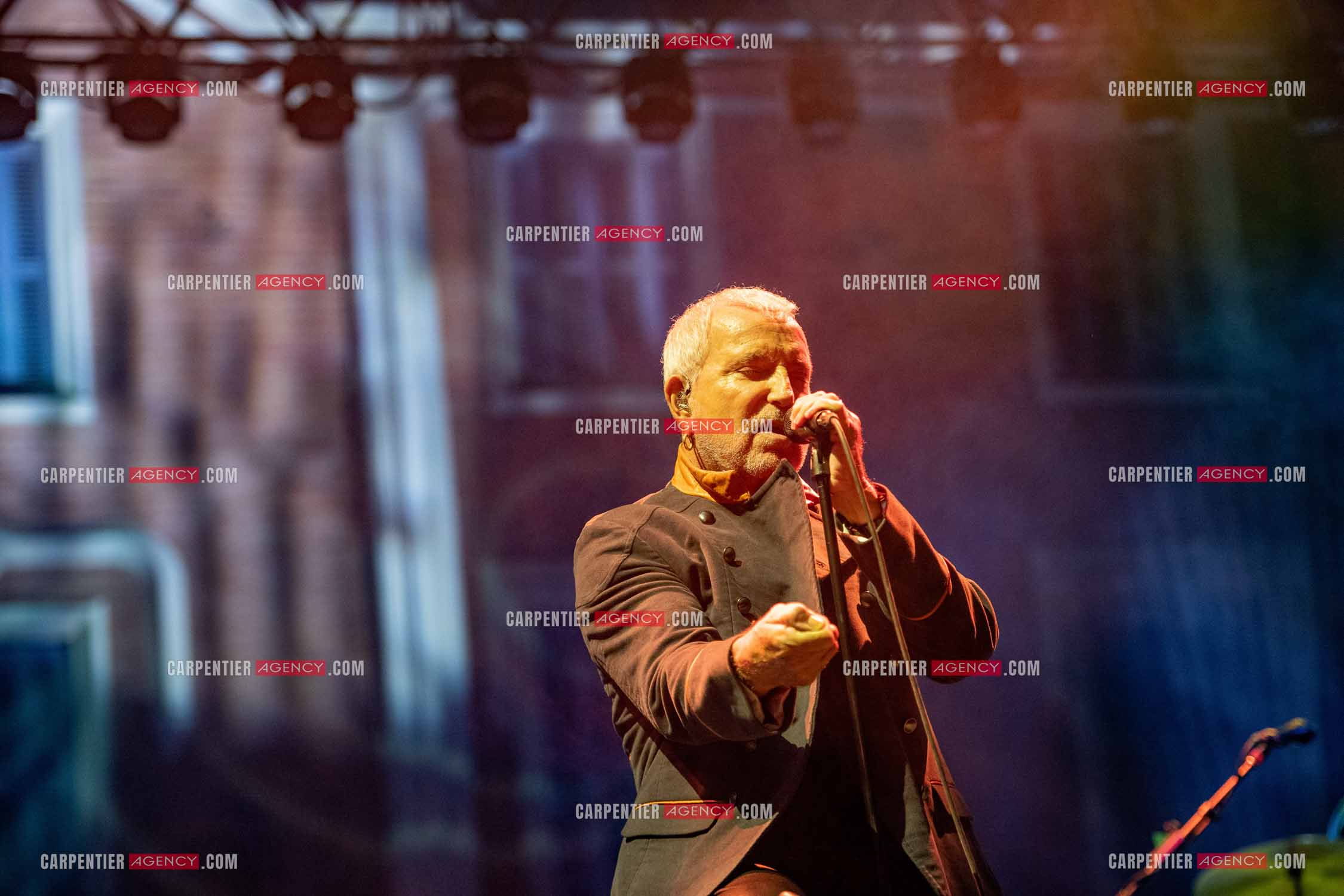 Le chanteur Bernard Lavilliers en concert pour le festival de Solliès-Pont en Juillet 2022.   ( Exclusif )
