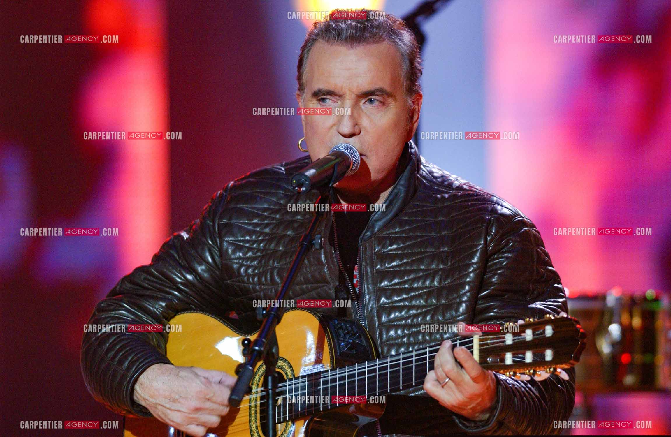 Le chanteur Bernard Lavilliers  pour l'anniversaire des 20 ans du Zénith de Paris en 2005.     ( Exclusif )