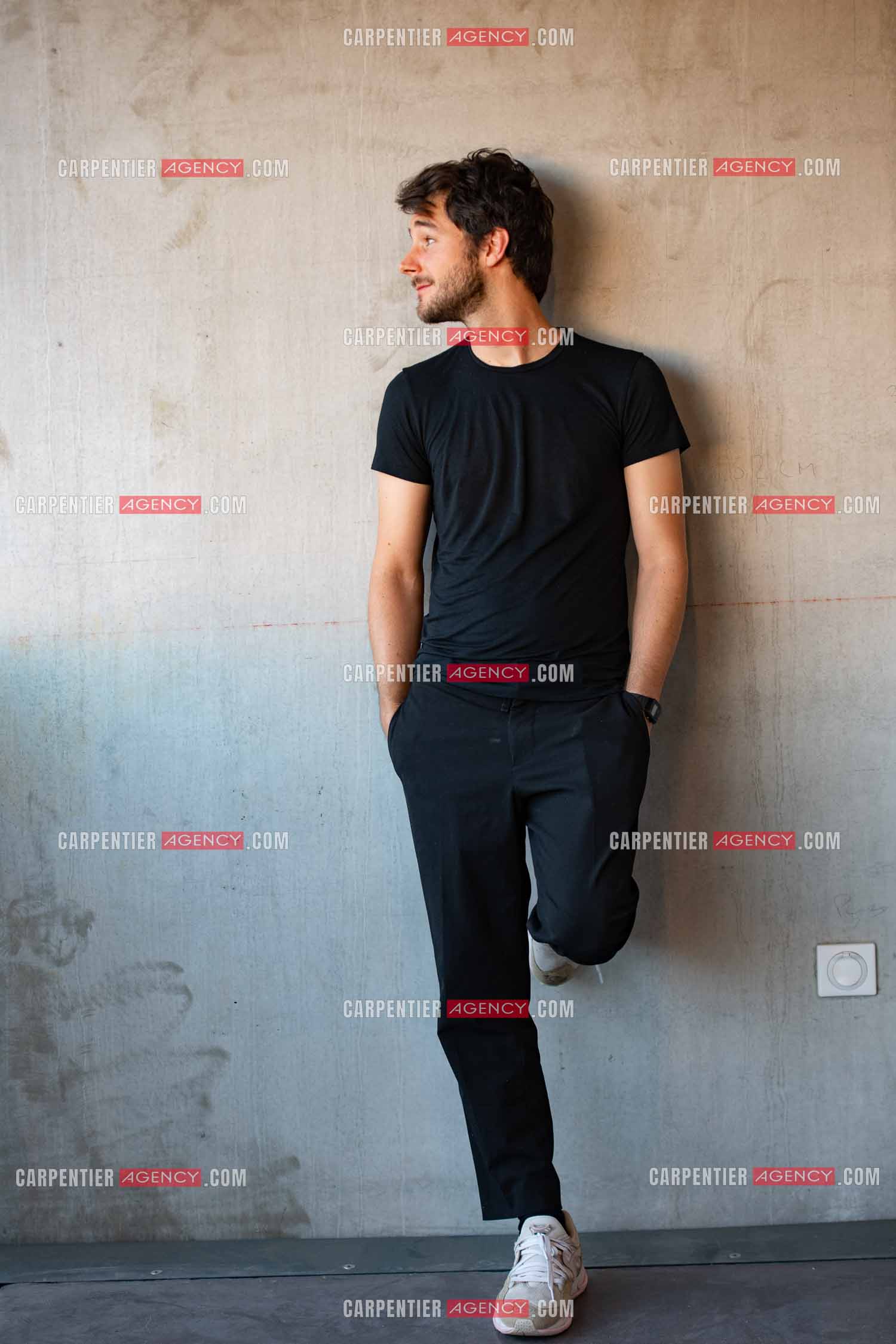 L'acteur humoriste Bertrand Usclat en promotion pour son premier rôle dans le film “ JUMEAUX MAIS PAS TROP “ en avant première au cinéma Six n'étoiles de Six Fours les Plages.   ( Exclusif )
