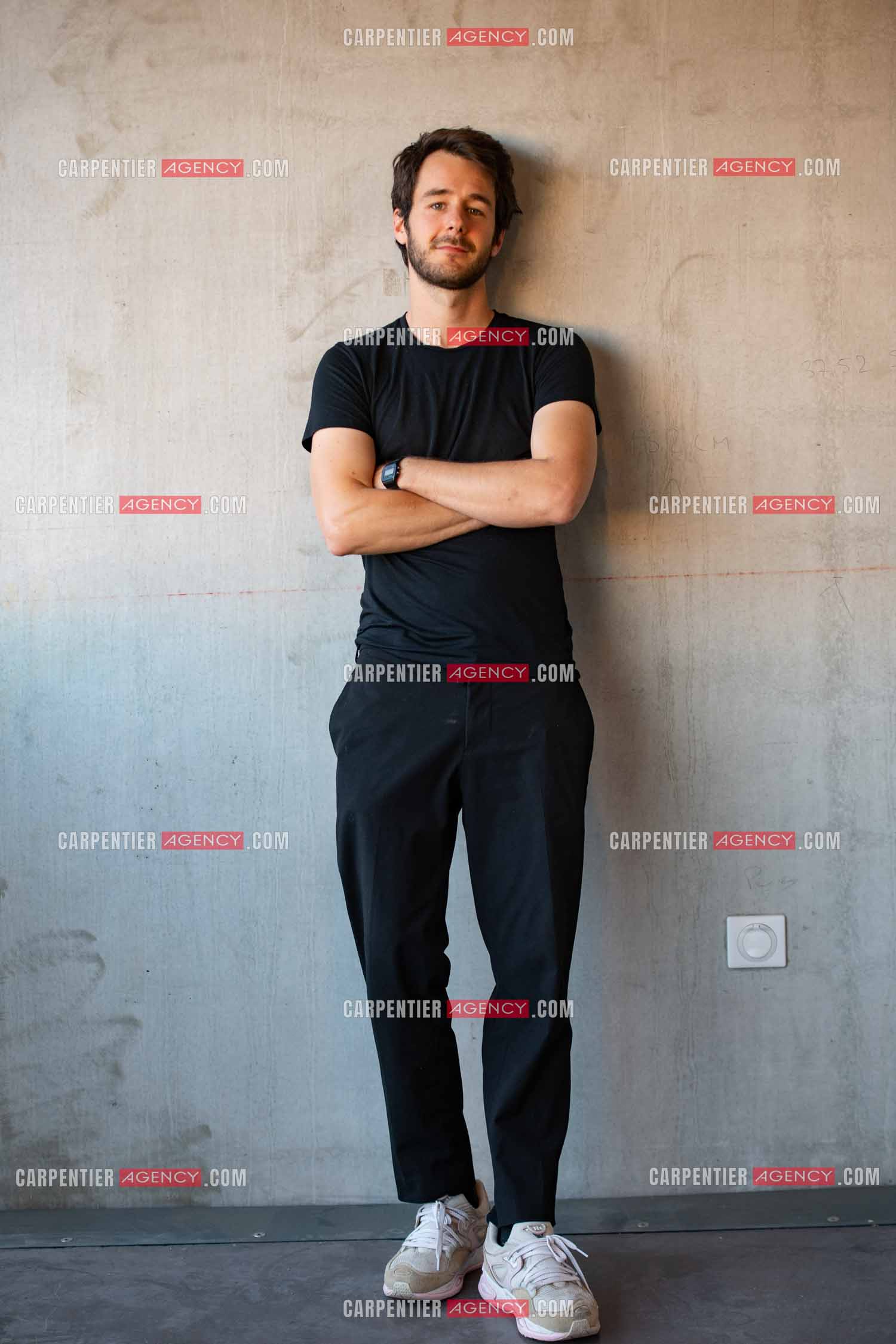 L'acteur humoriste Bertrand Usclat en promotion pour son premier rôle dans le film “ JUMEAUX MAIS PAS TROP “ en avant première au cinéma Six n'étoiles de Six Fours les Plages.   ( Exclusif )