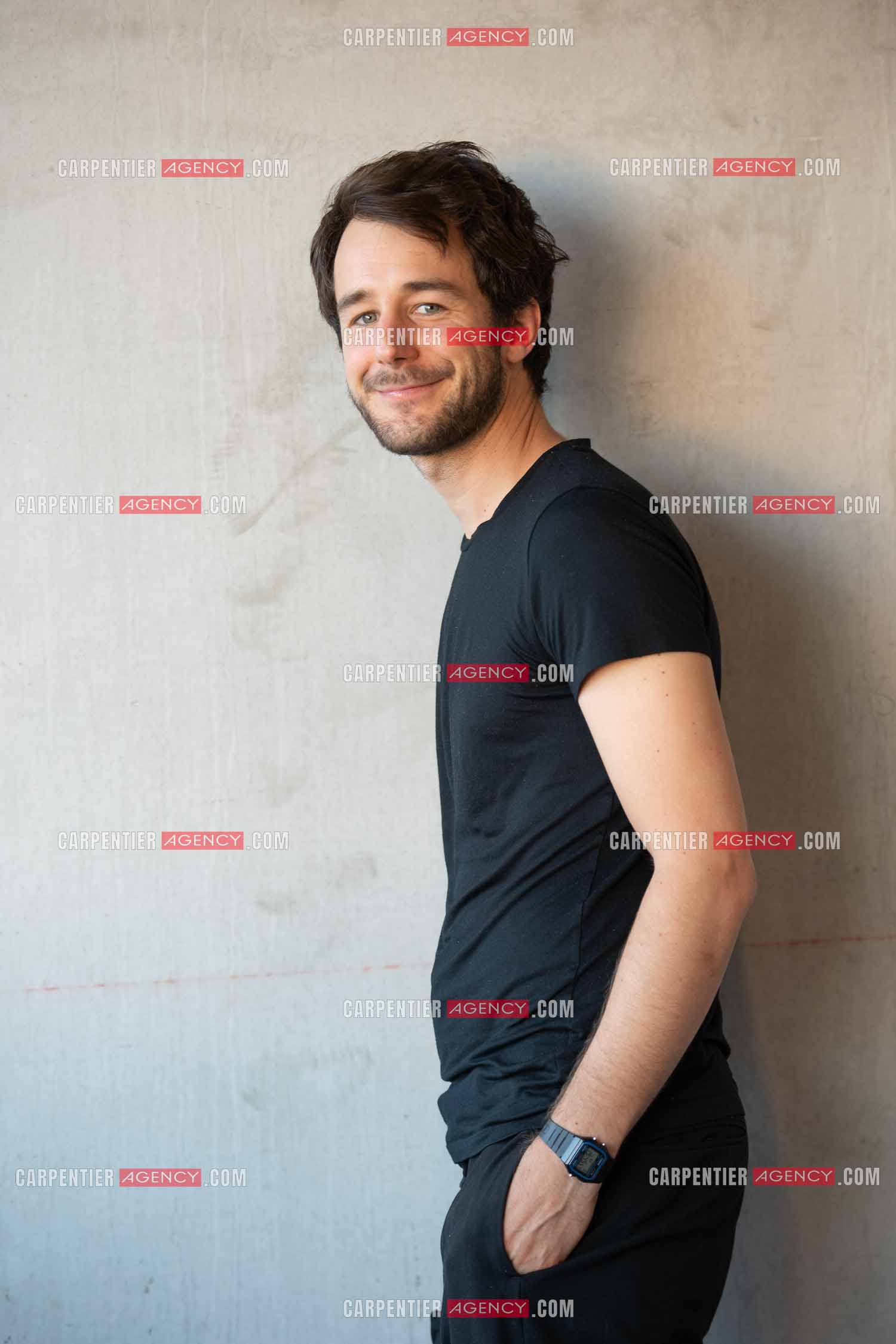 L'acteur humoriste Bertrand Usclat en promotion pour son premier rôle dans le film “ JUMEAUX MAIS PAS TROP “ en avant première au cinéma Six n'étoiles de Six Fours les Plages.   ( Exclusif )
