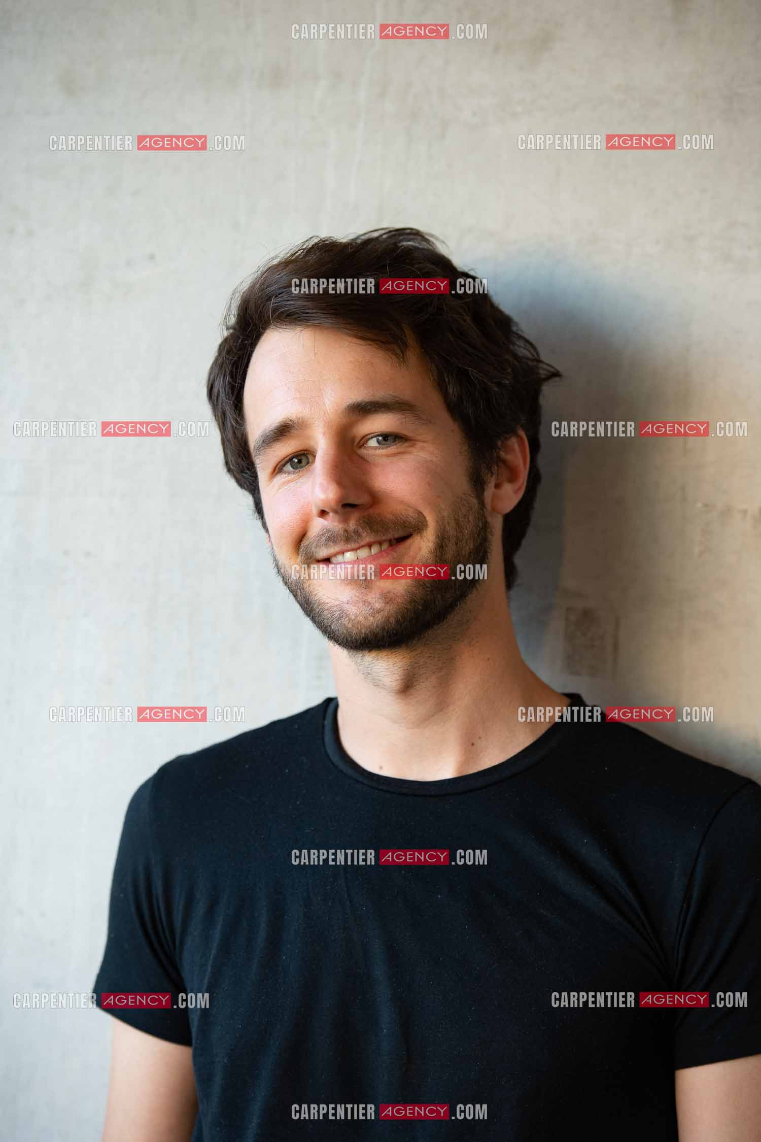L'acteur humoriste Bertrand Usclat en promotion pour son premier rôle dans le film “ JUMEAUX MAIS PAS TROP “ en avant première au cinéma Six n'étoiles de Six Fours les Plages.   ( Exclusif )