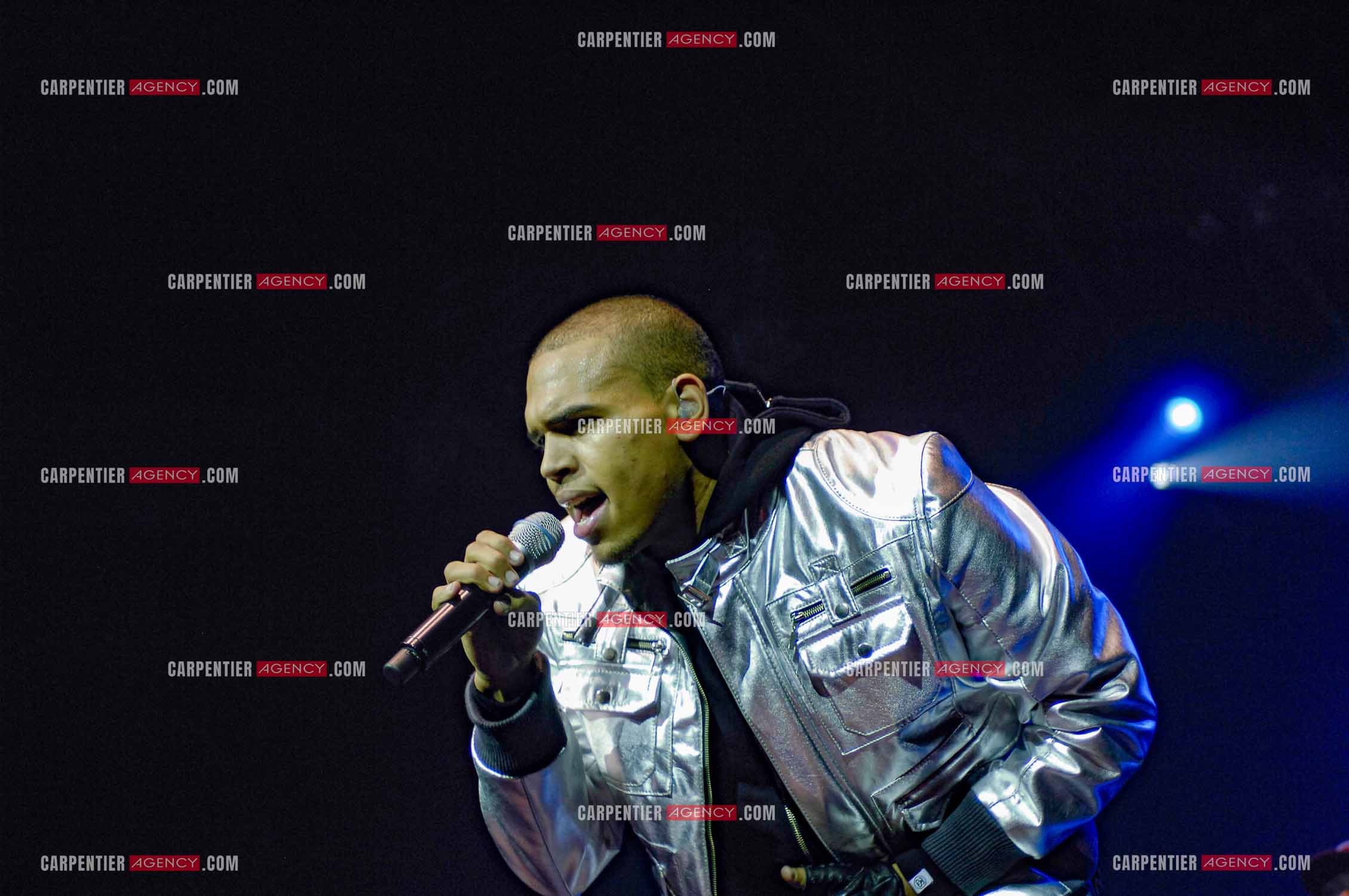 Le rappeur Chris Brown en concert au Zénith de Paris en 2008.  ( Exclusif )