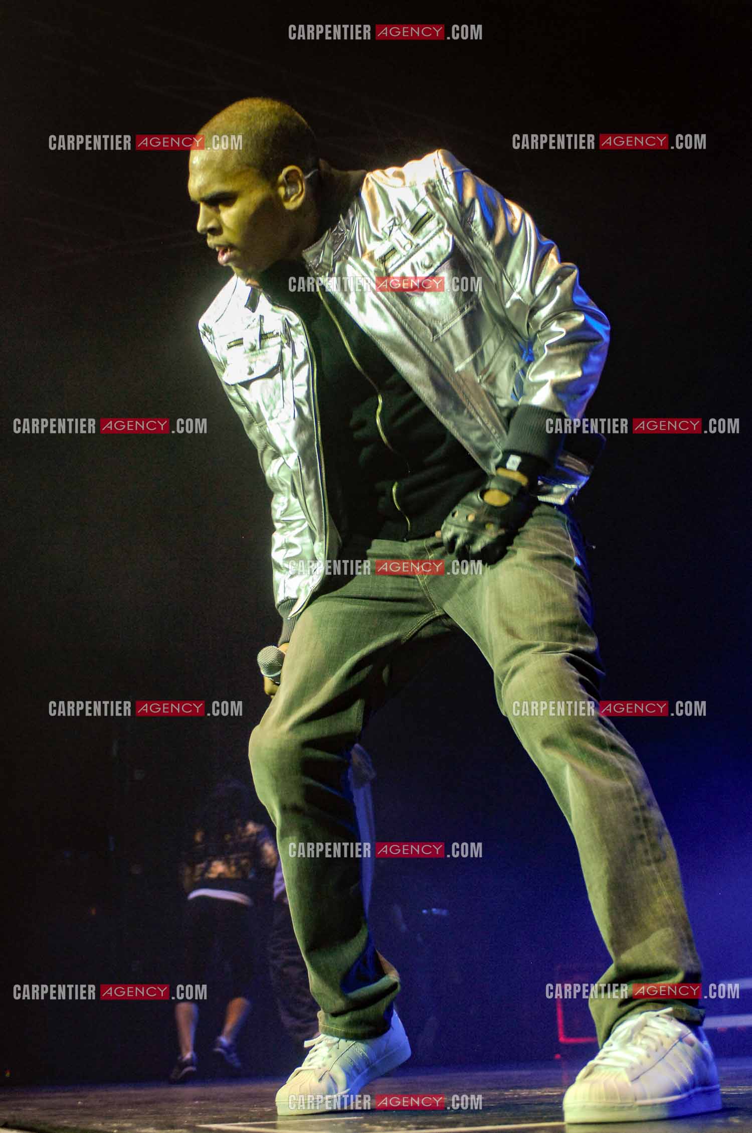 Le rappeur Chris Brown en concert au Zénith de Paris en 2008.  ( Exclusif )
